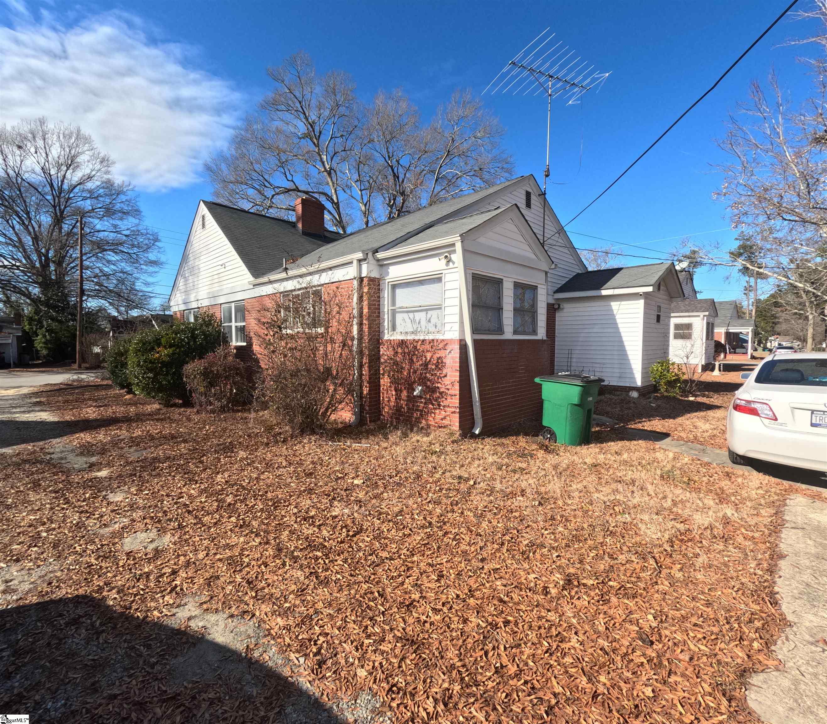504 Elizabeth, Clinton, South Carolina image 3