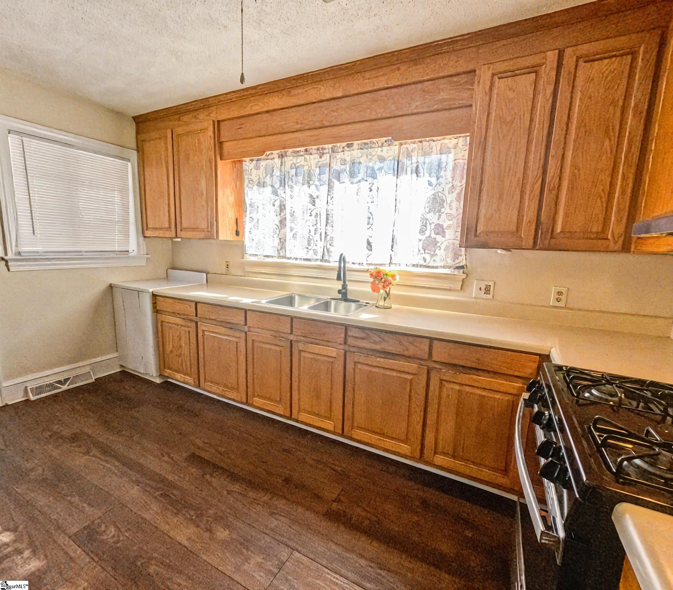 504 Elizabeth, Clinton, South Carolina image 10