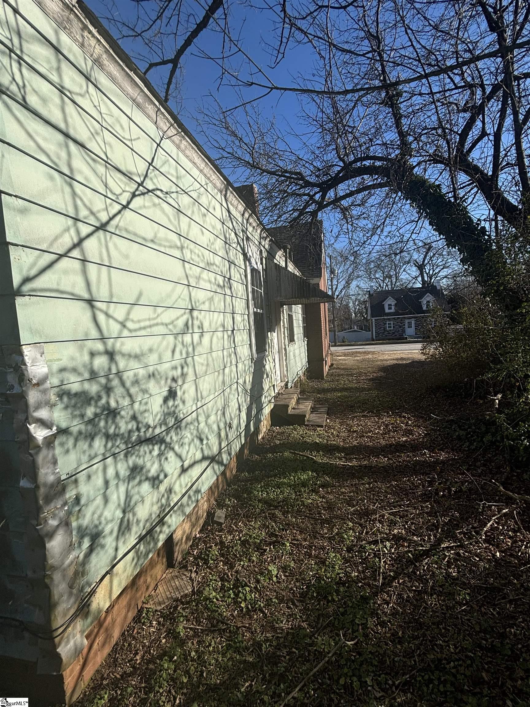 512 Magnolia, Joanna, South Carolina image 4
