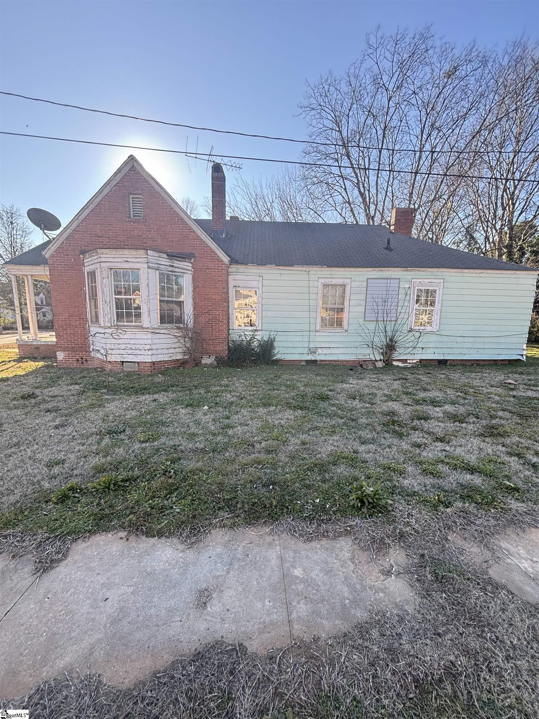512 Magnolia, Joanna, South Carolina image 5
