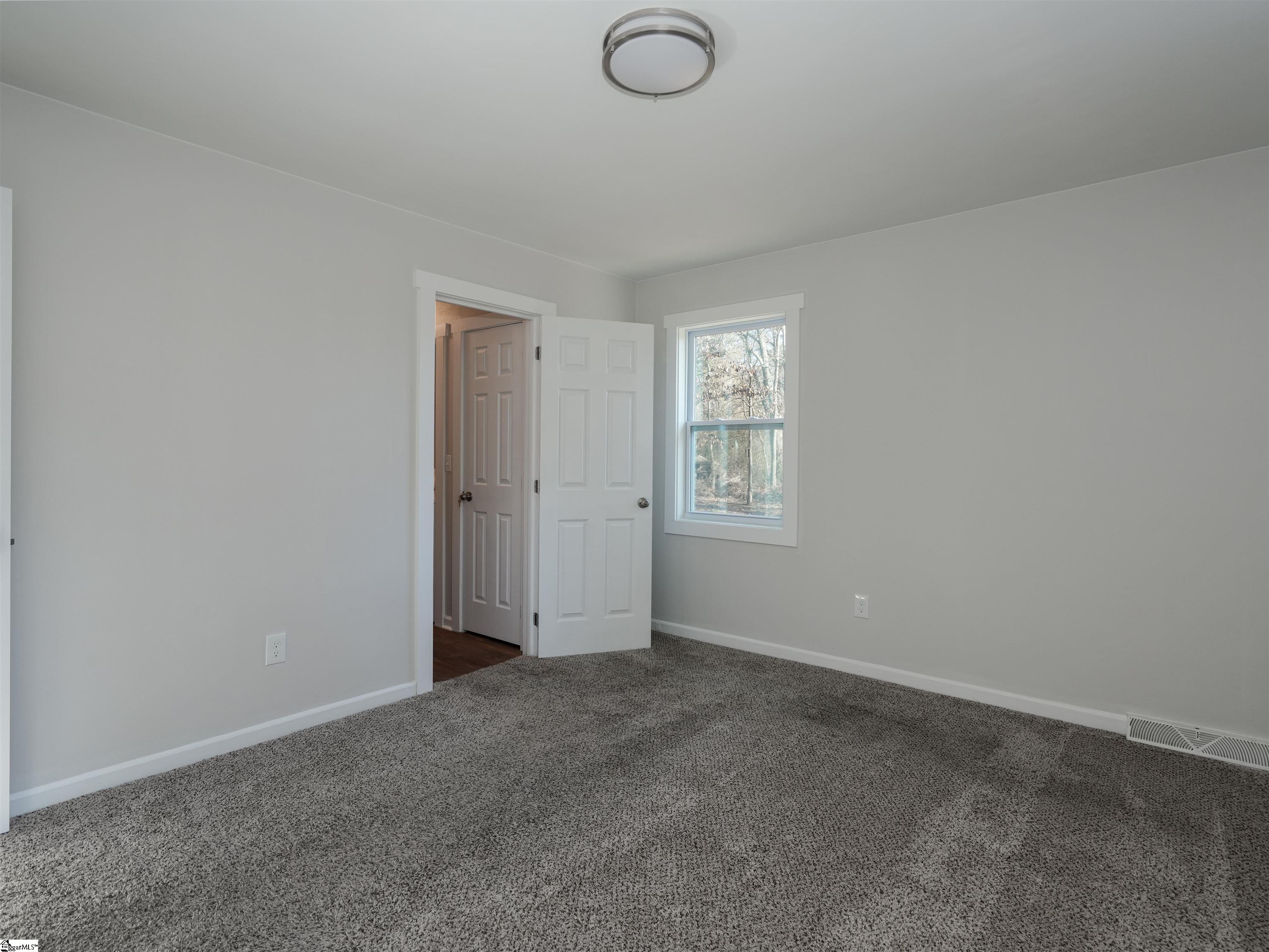 207 Barry, Greer, South Carolina image 18