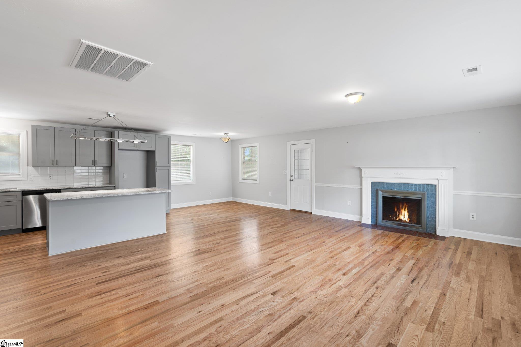 206 Azalea, Greenville, South Carolina image 4