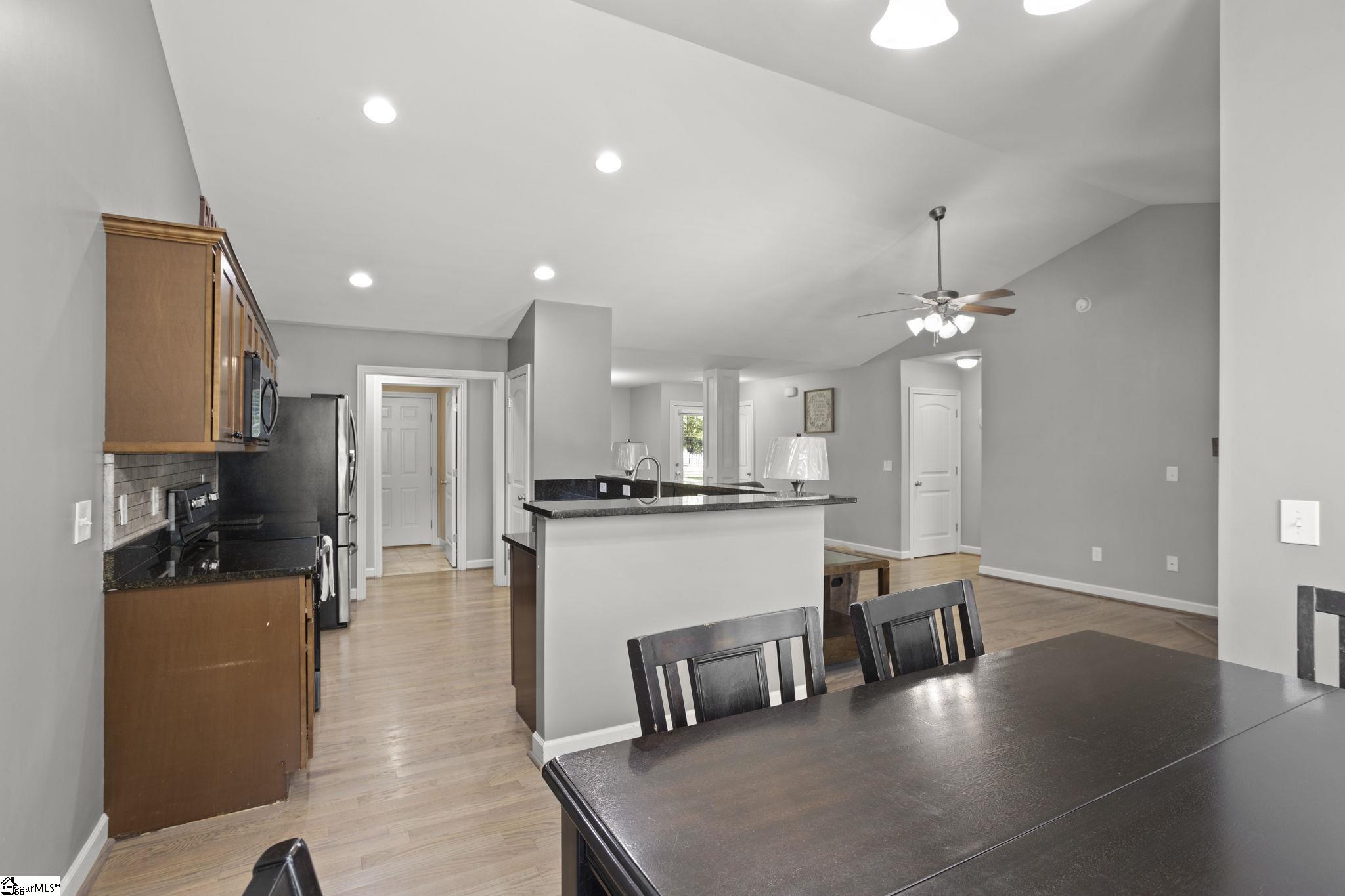 118 Wofford Road Taylors, SC 29687