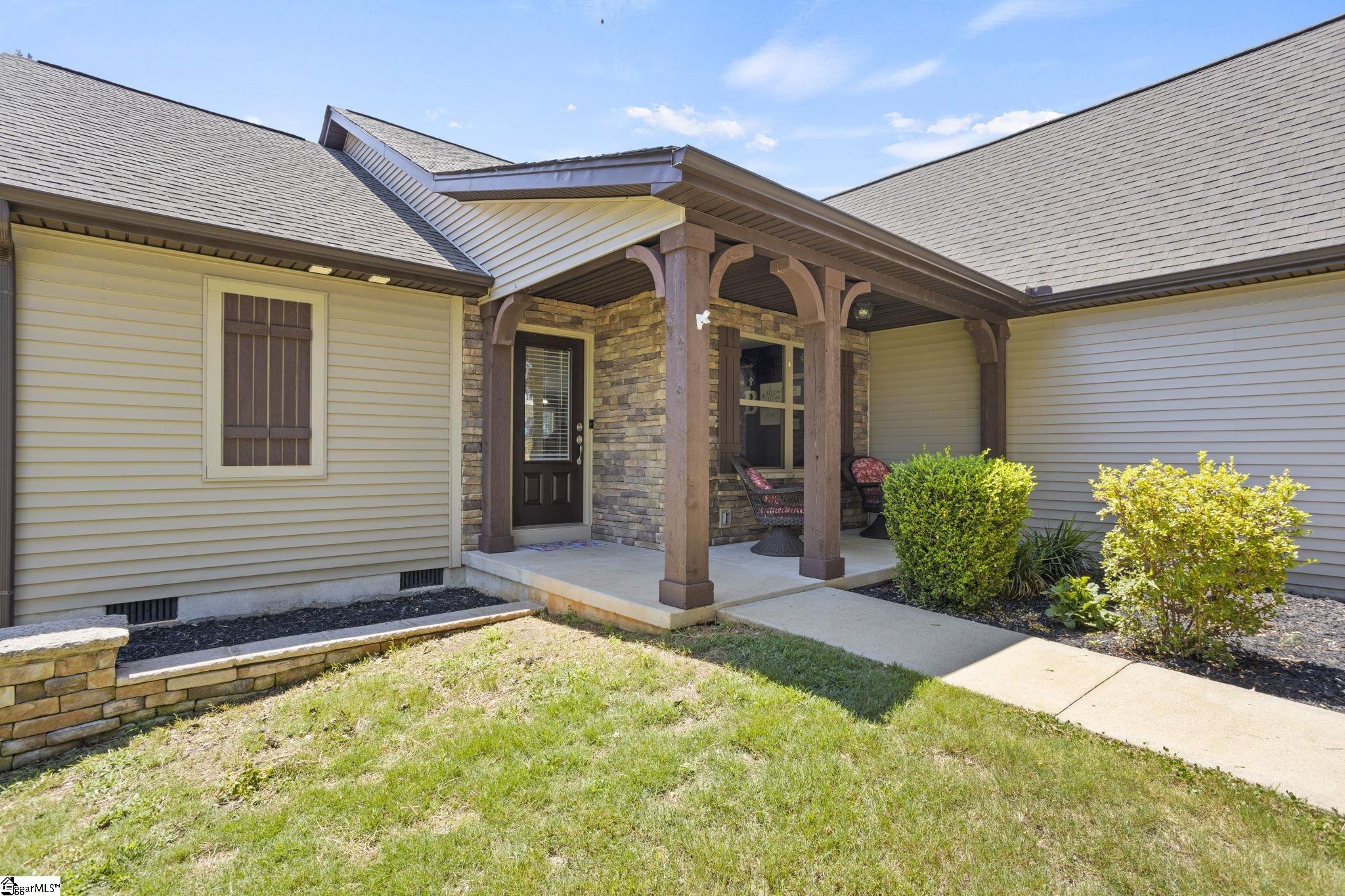 118 Wofford Road Taylors, SC 29687