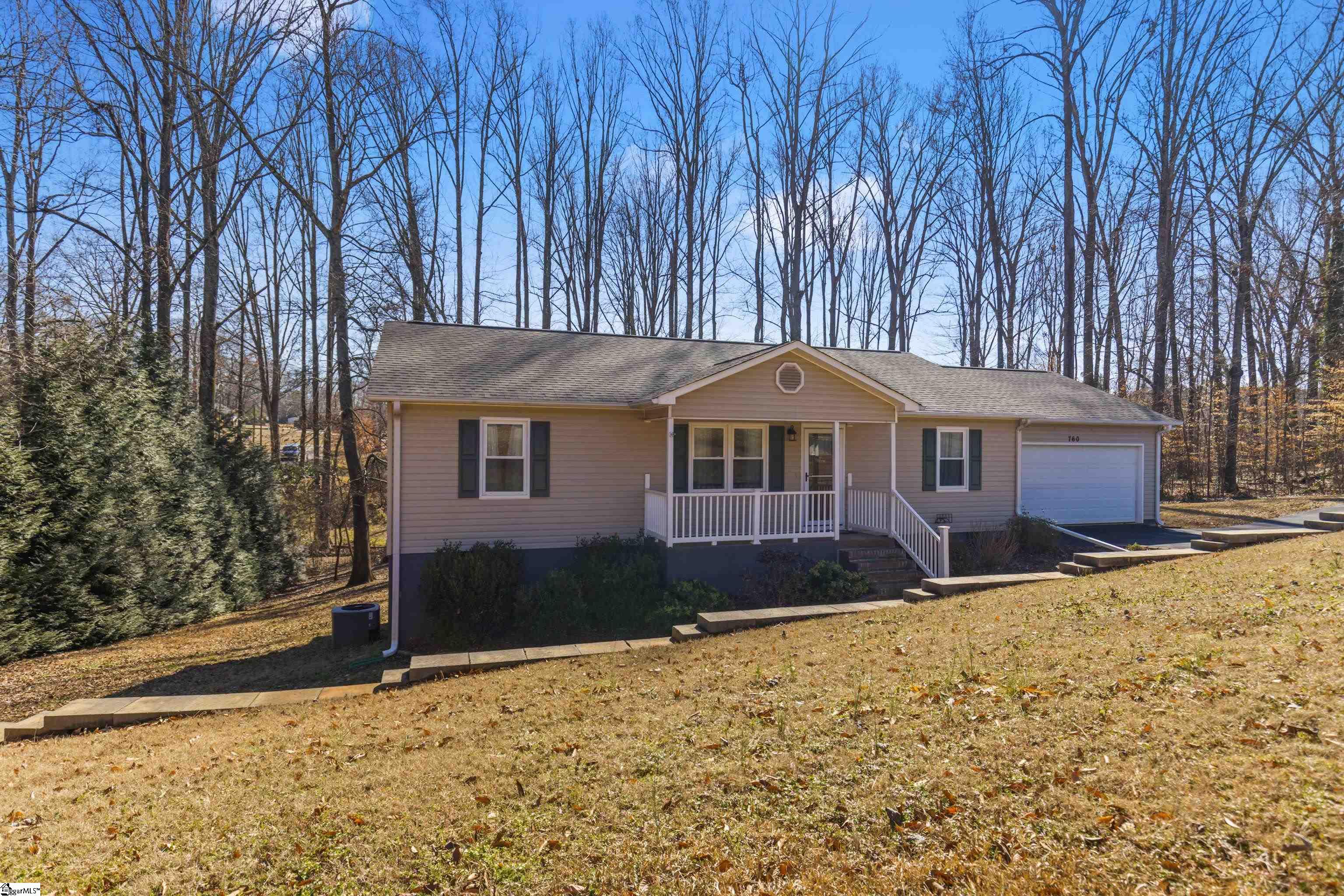760 Fort Prince Boulevard Wellford, SC 29385