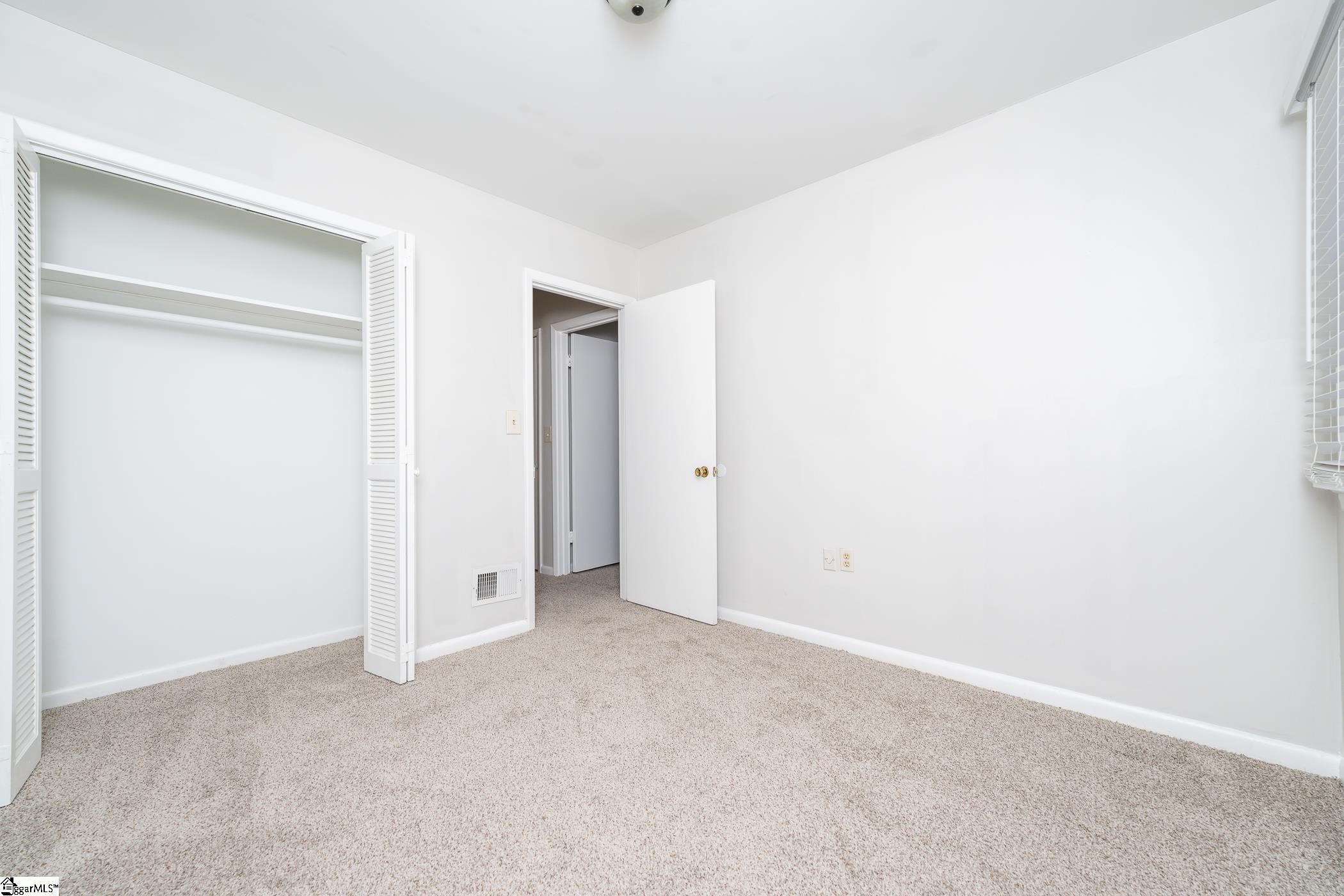 3706 E North, Greenville, South Carolina image 13