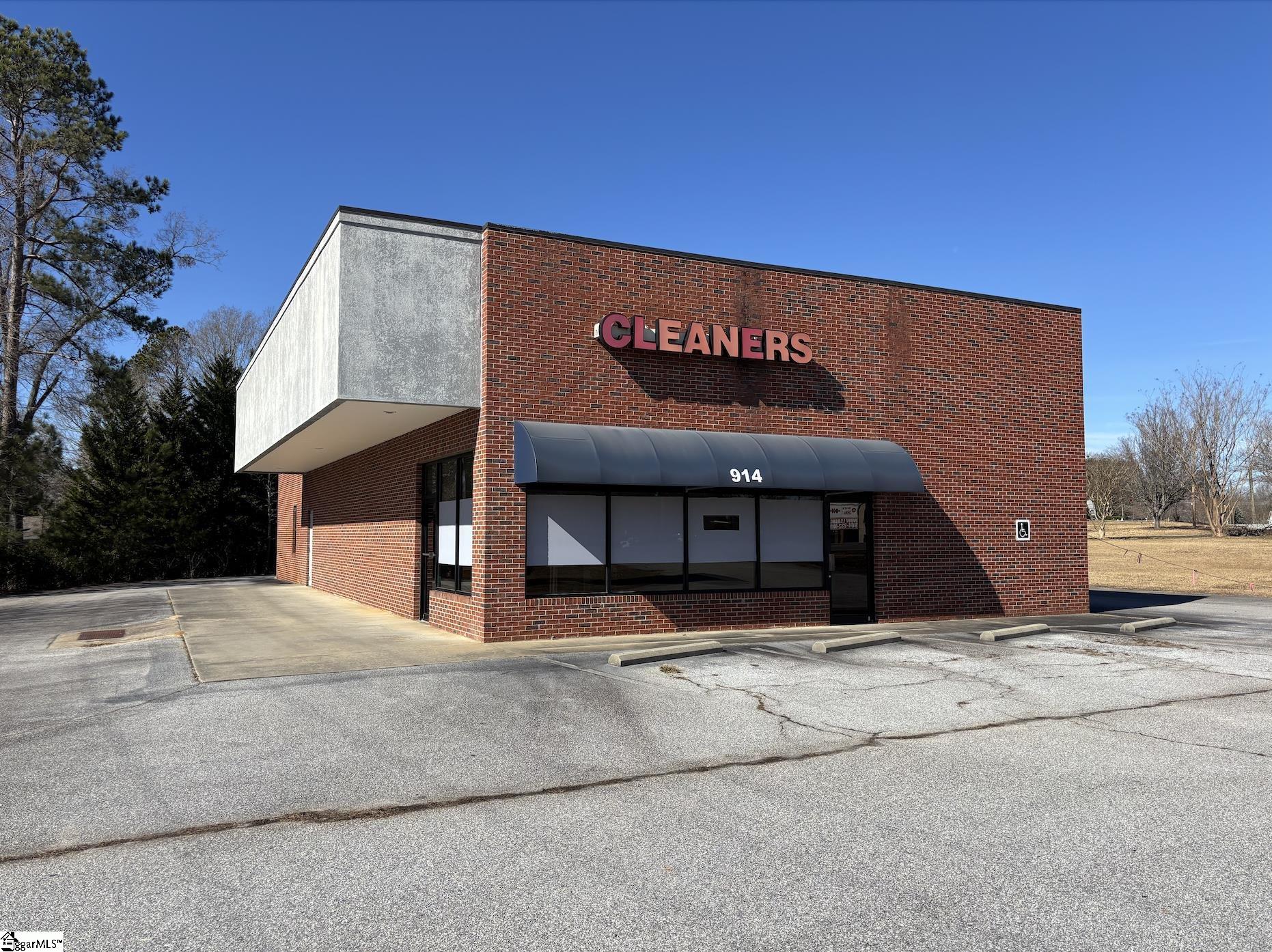 914 S Broad Street Clinton, SC 29325