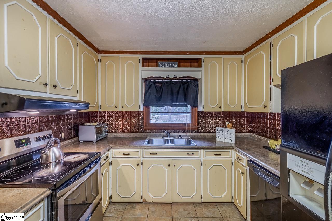 206 Overbrook, Laurens, South Carolina image 13