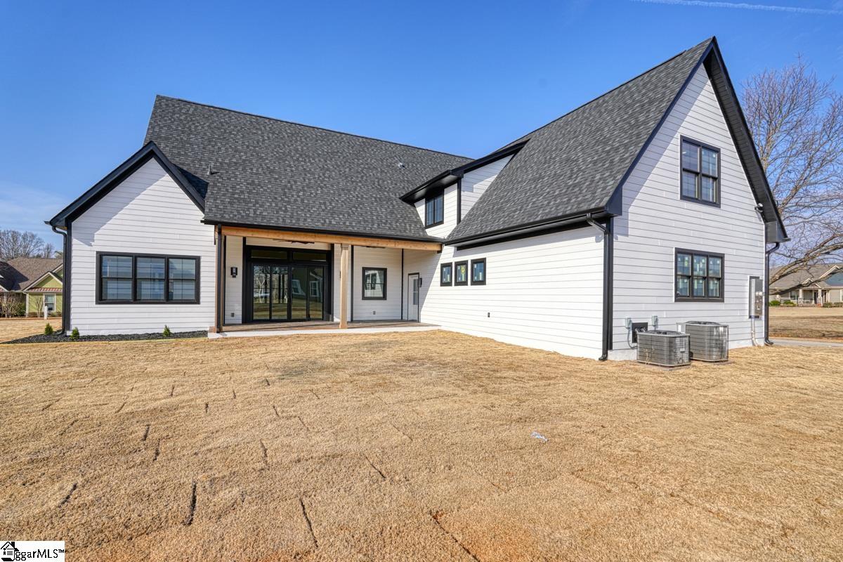 938 Benchmark Drive Wellford, SC 29385