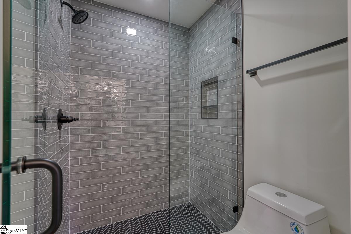 938 Benchmark Drive Wellford, SC 29385