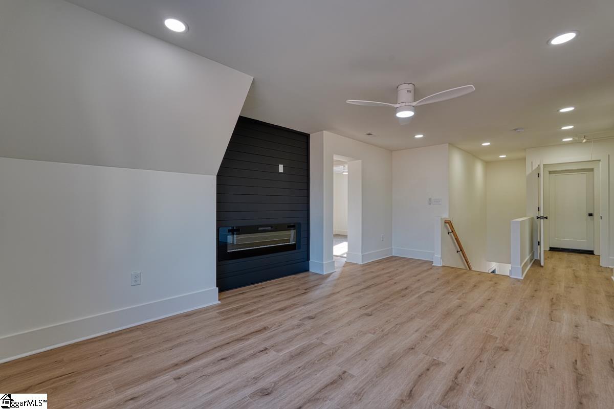 938 Benchmark Drive Wellford, SC 29385