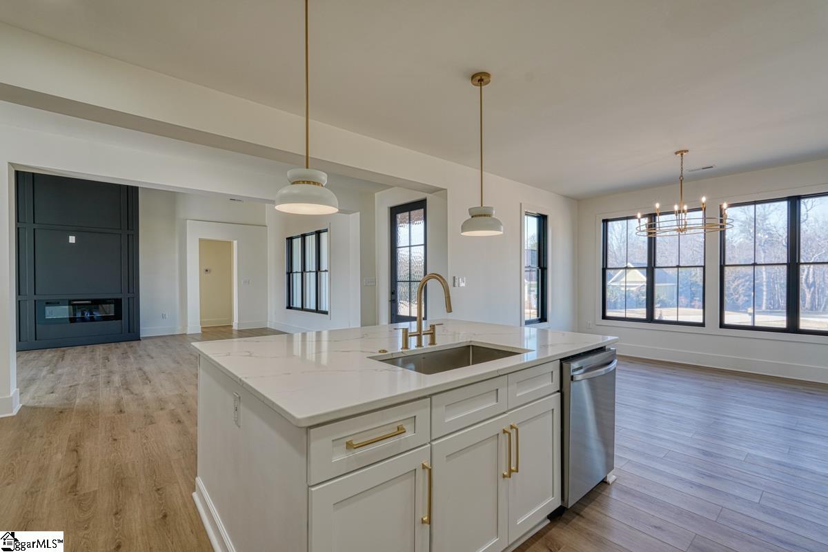 938 Benchmark Drive Wellford, SC 29385