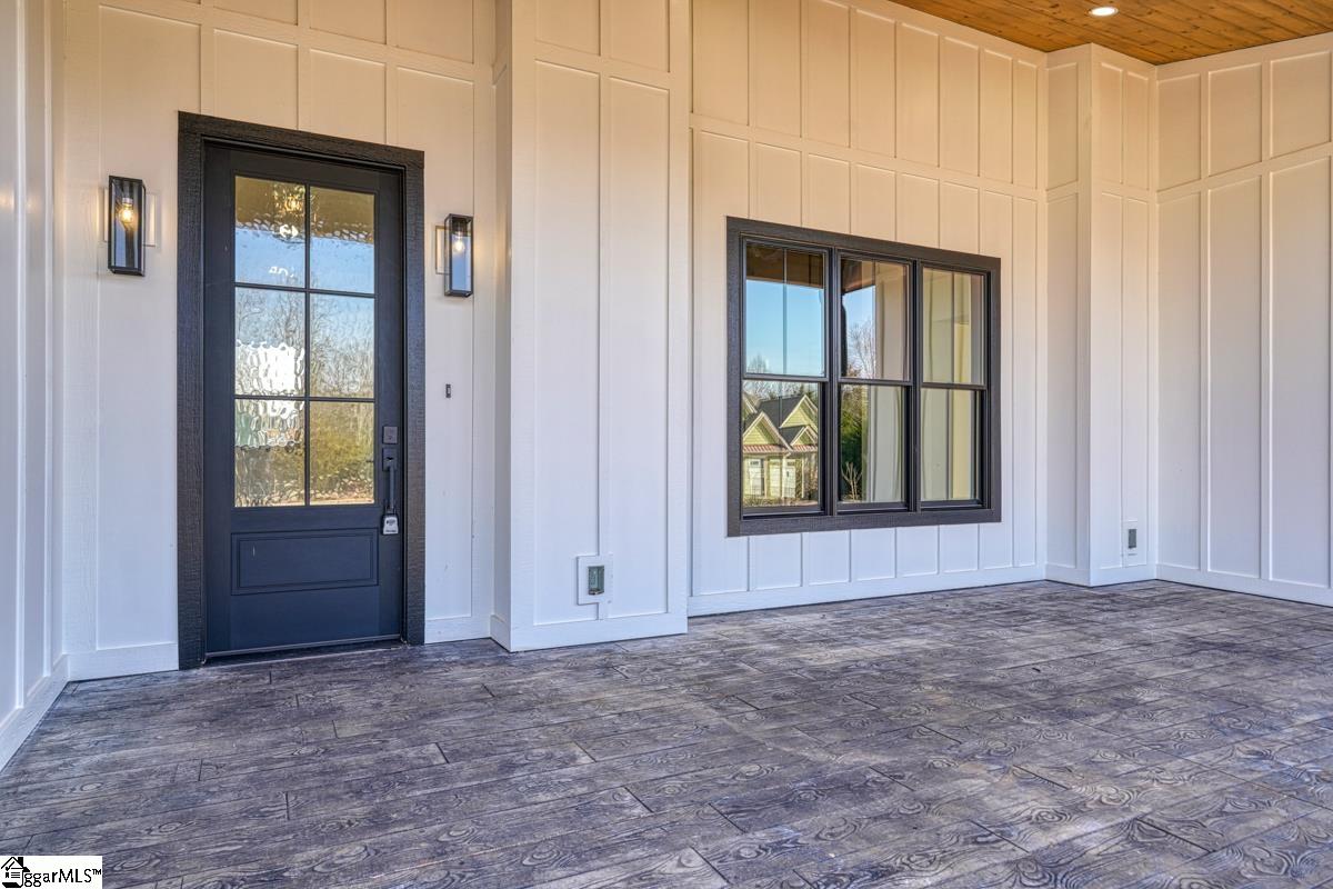 938 Benchmark Drive Wellford, SC 29385