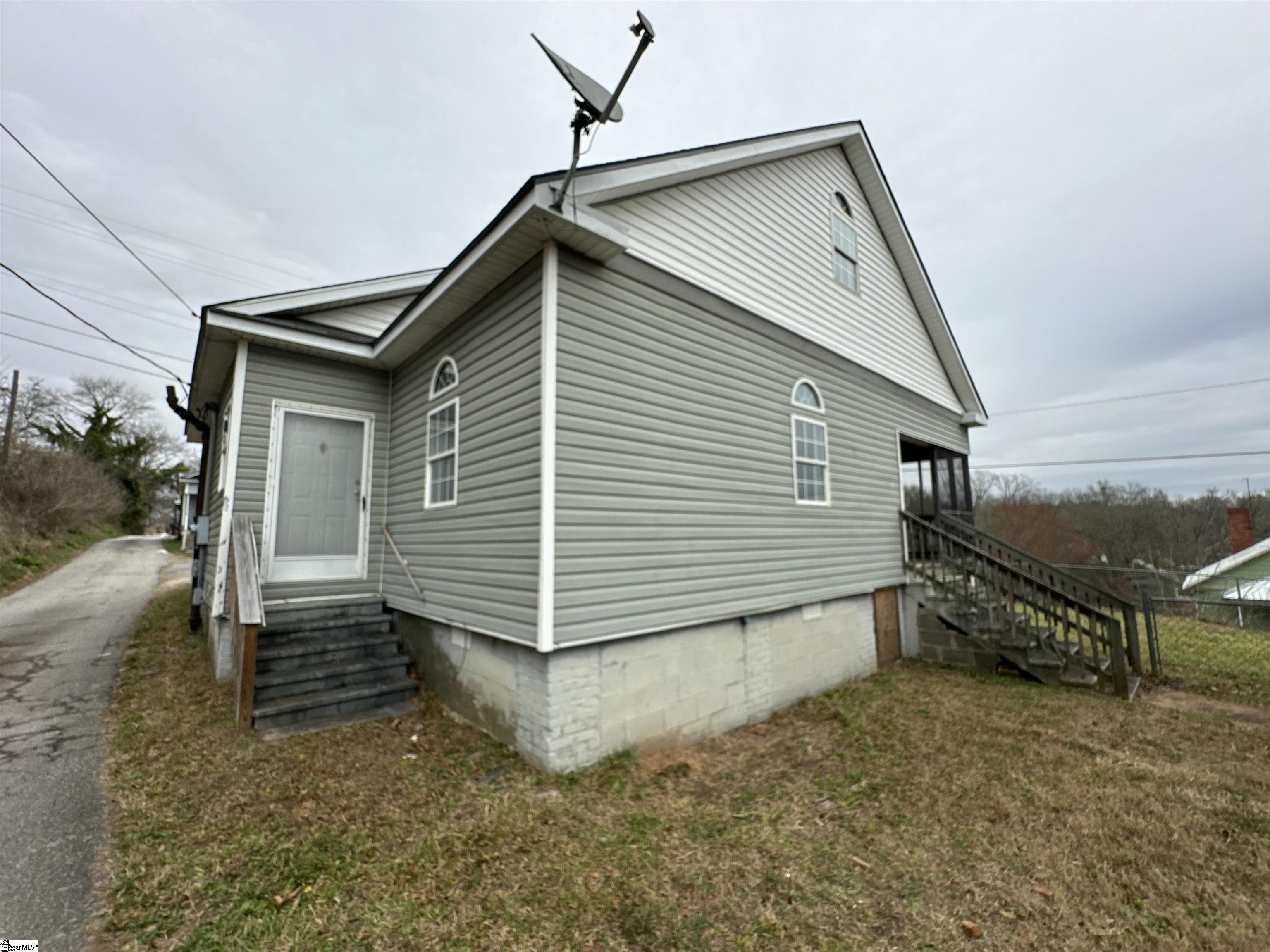 235 Green, Pacolet, South Carolina image 5