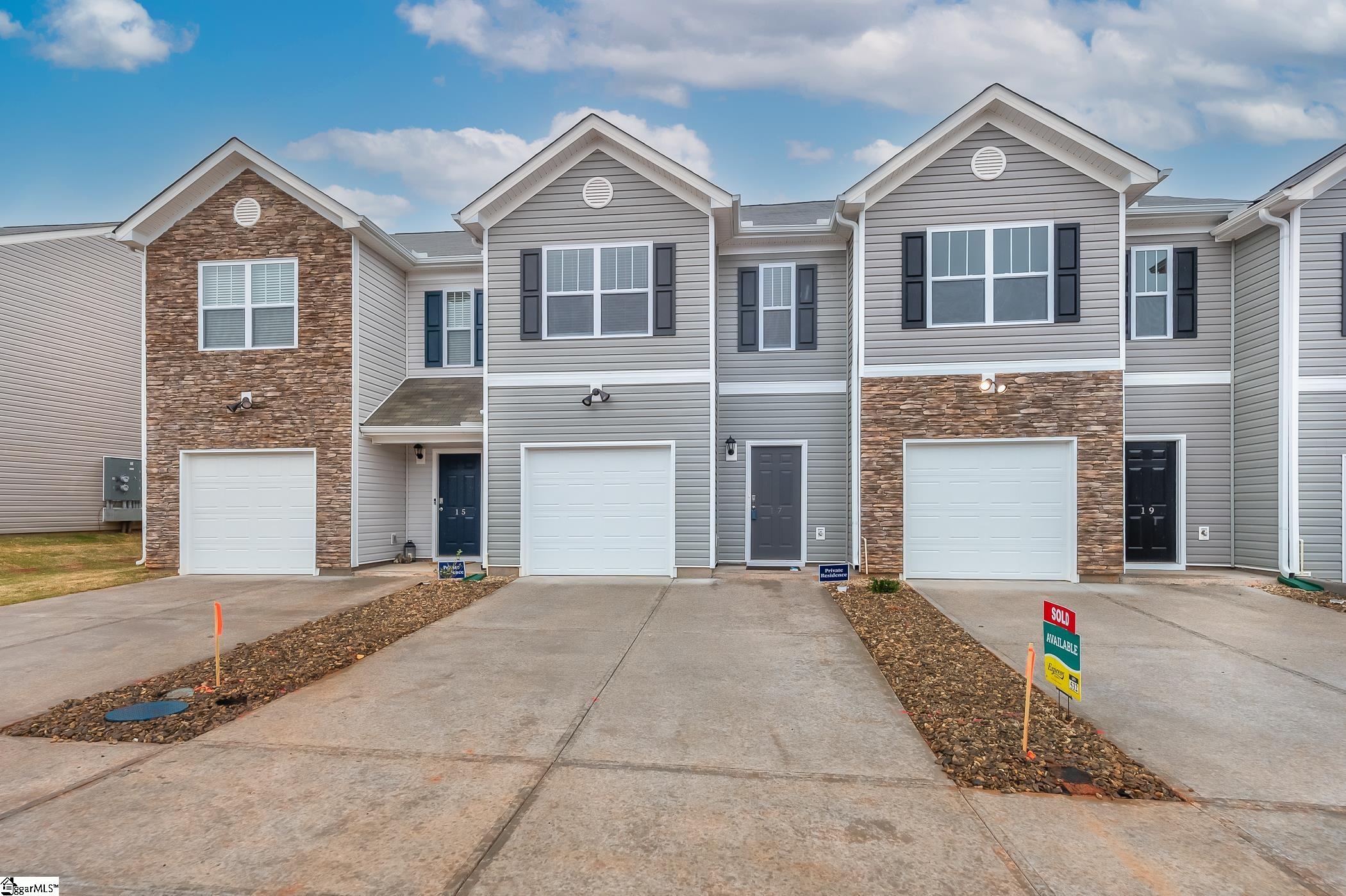 17 Sunriff Court, Greer SC 29651