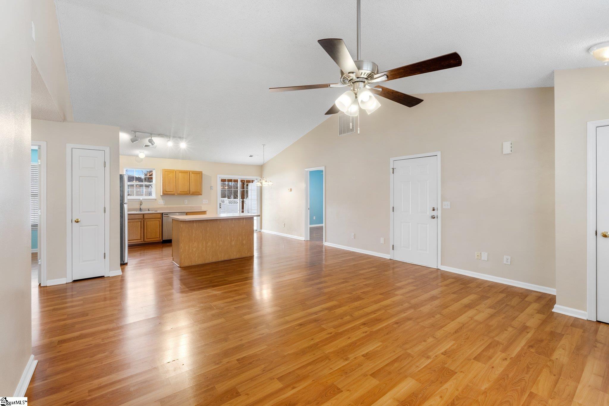 1402 Green Springs, Fountain Inn, South Carolina image 3