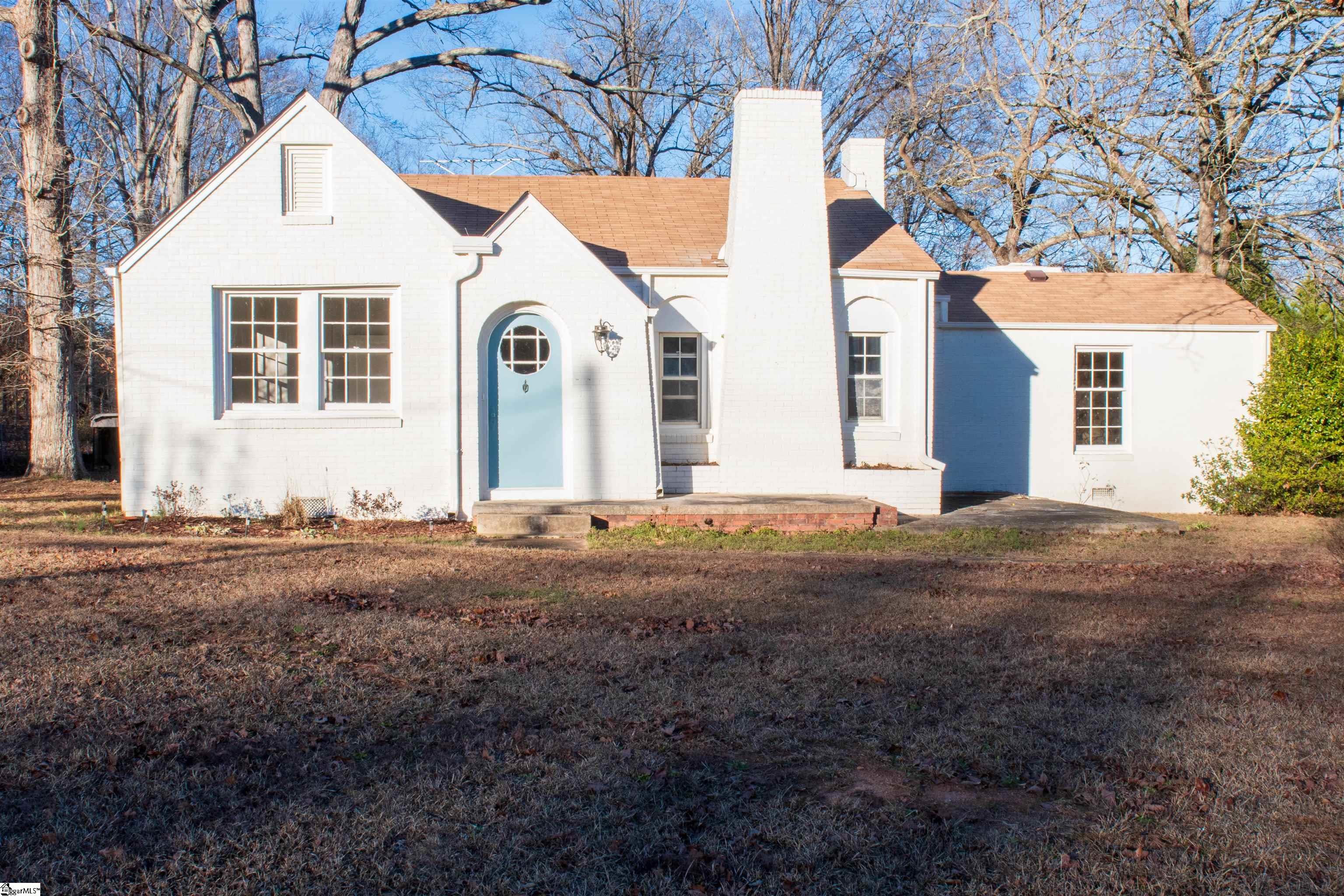 749 E Main Street, Laurens SC 29360