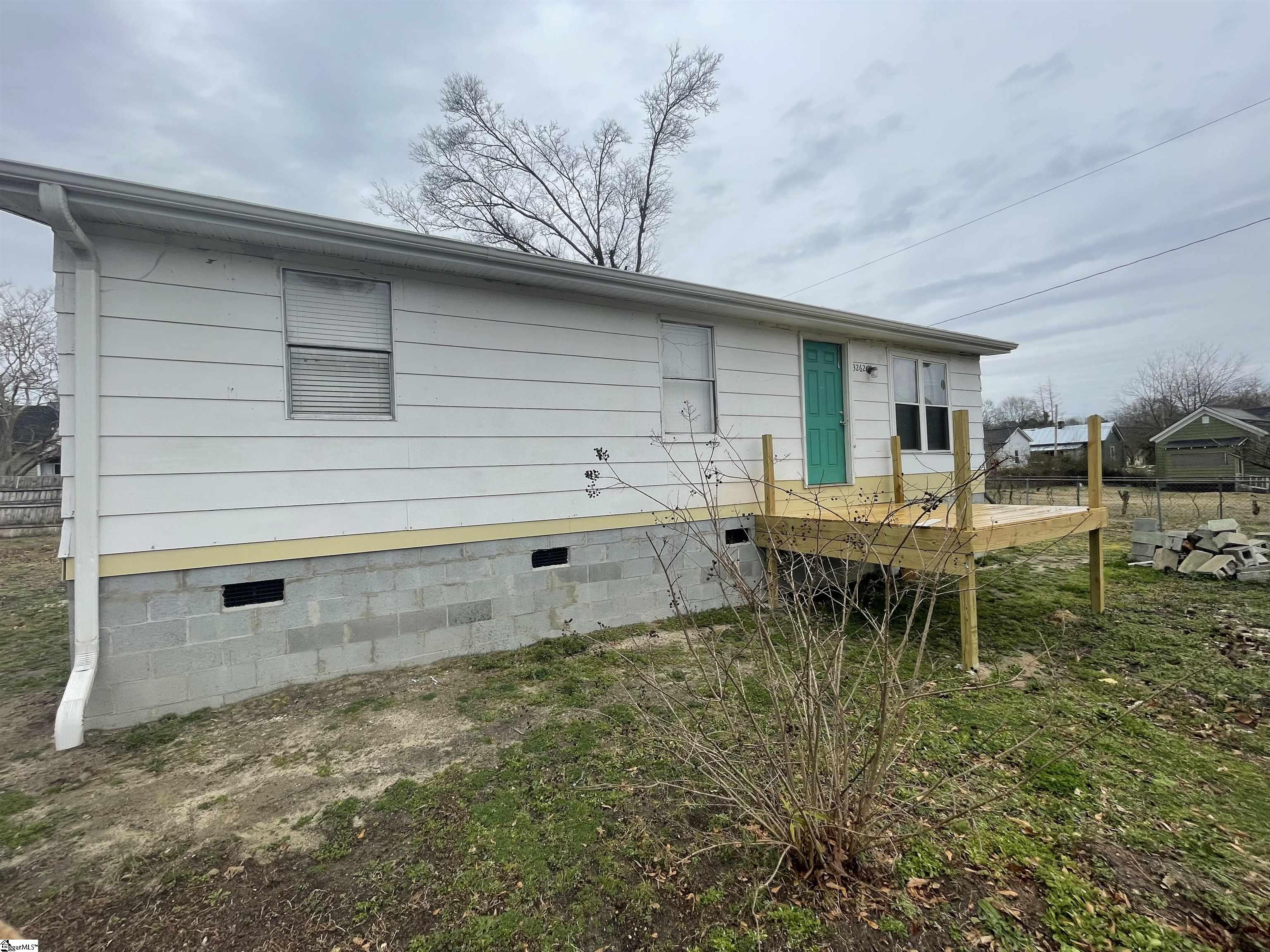22 Stevens Street, Laurens SC 29360