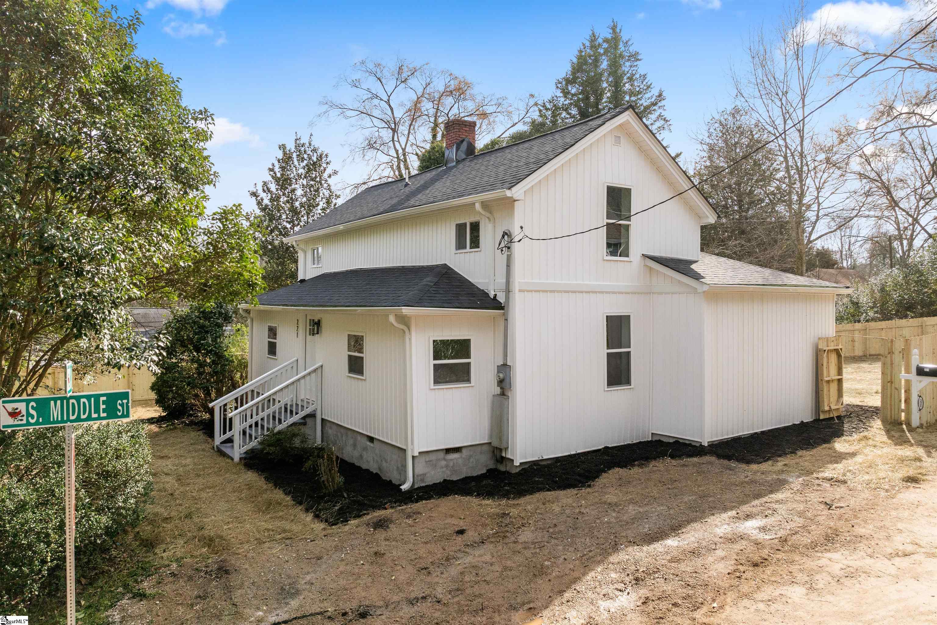 221 Calvert Street, Spartanburg SC 29307
