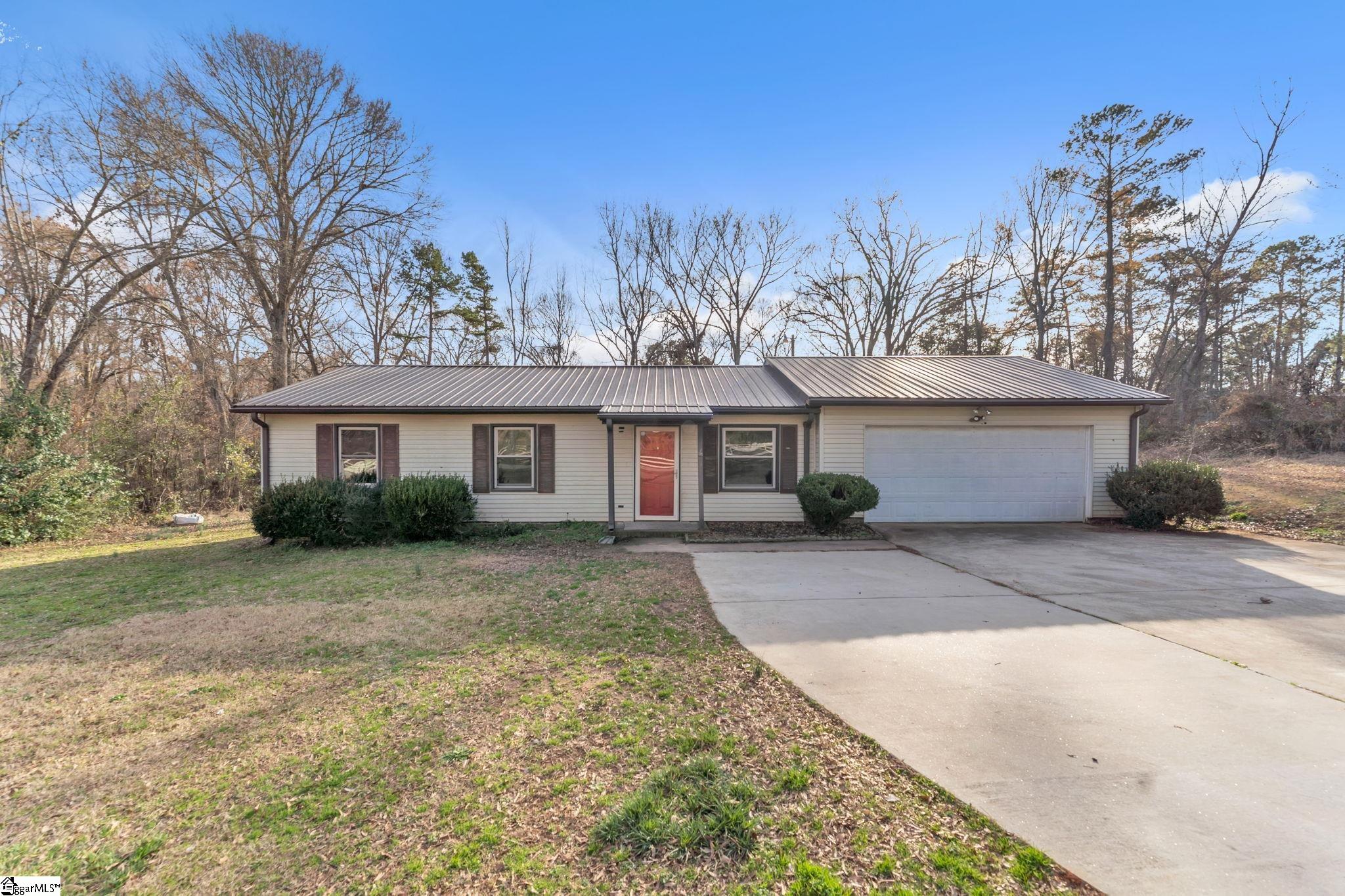 8073 W 76 Highway, Laurens SC 29360