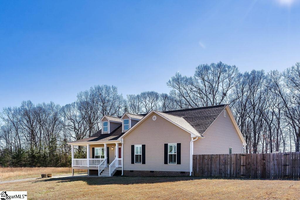 262 Green Farm Road, Chesnee SC 29323
