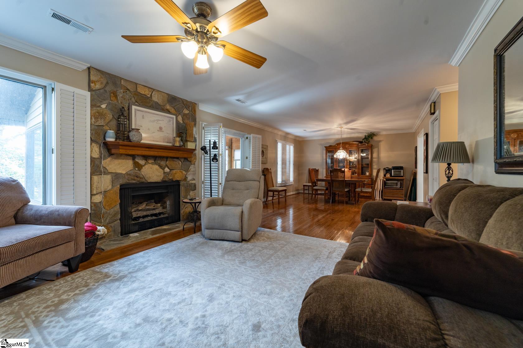 218 Goldfinch, Greer, South Carolina image 14