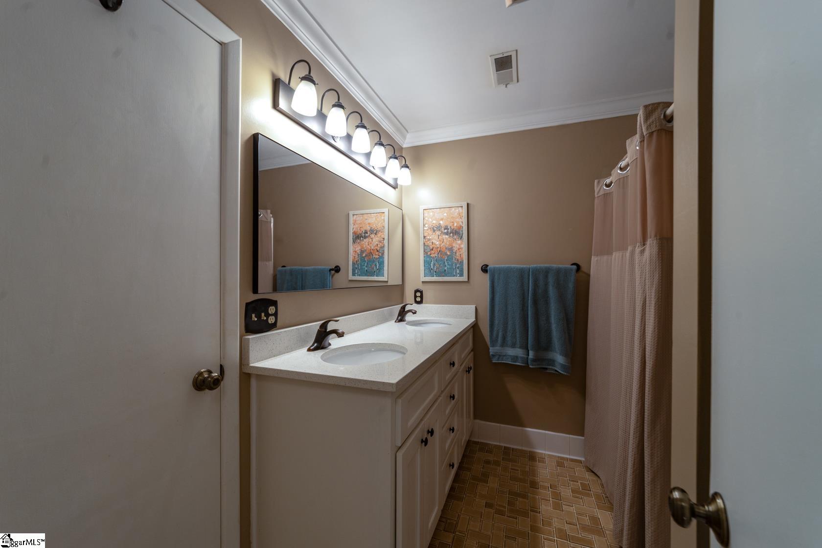 218 Goldfinch, Greer, South Carolina image 20