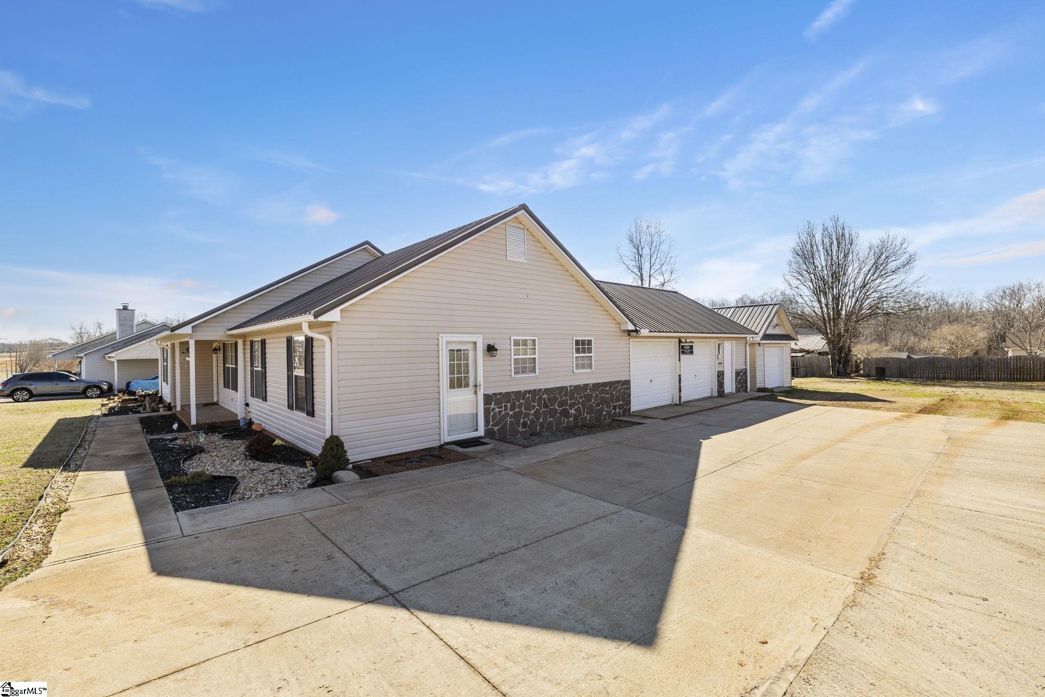 5367 Parris Bridge, Boiling Springs, South Carolina image 3
