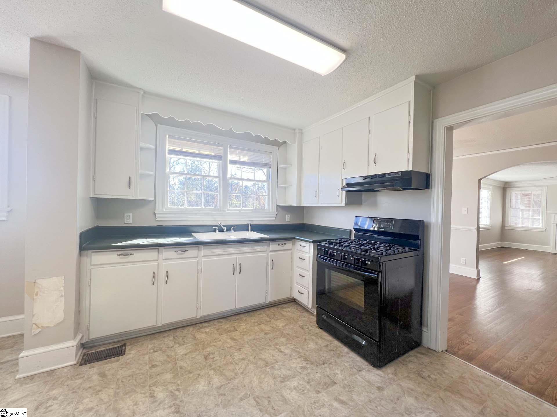1803 Sevier, Greenville, South Carolina image 6