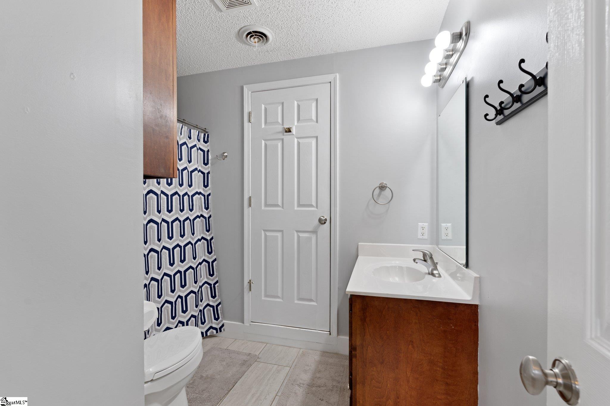 132 Lake, Easley, South Carolina image 35
