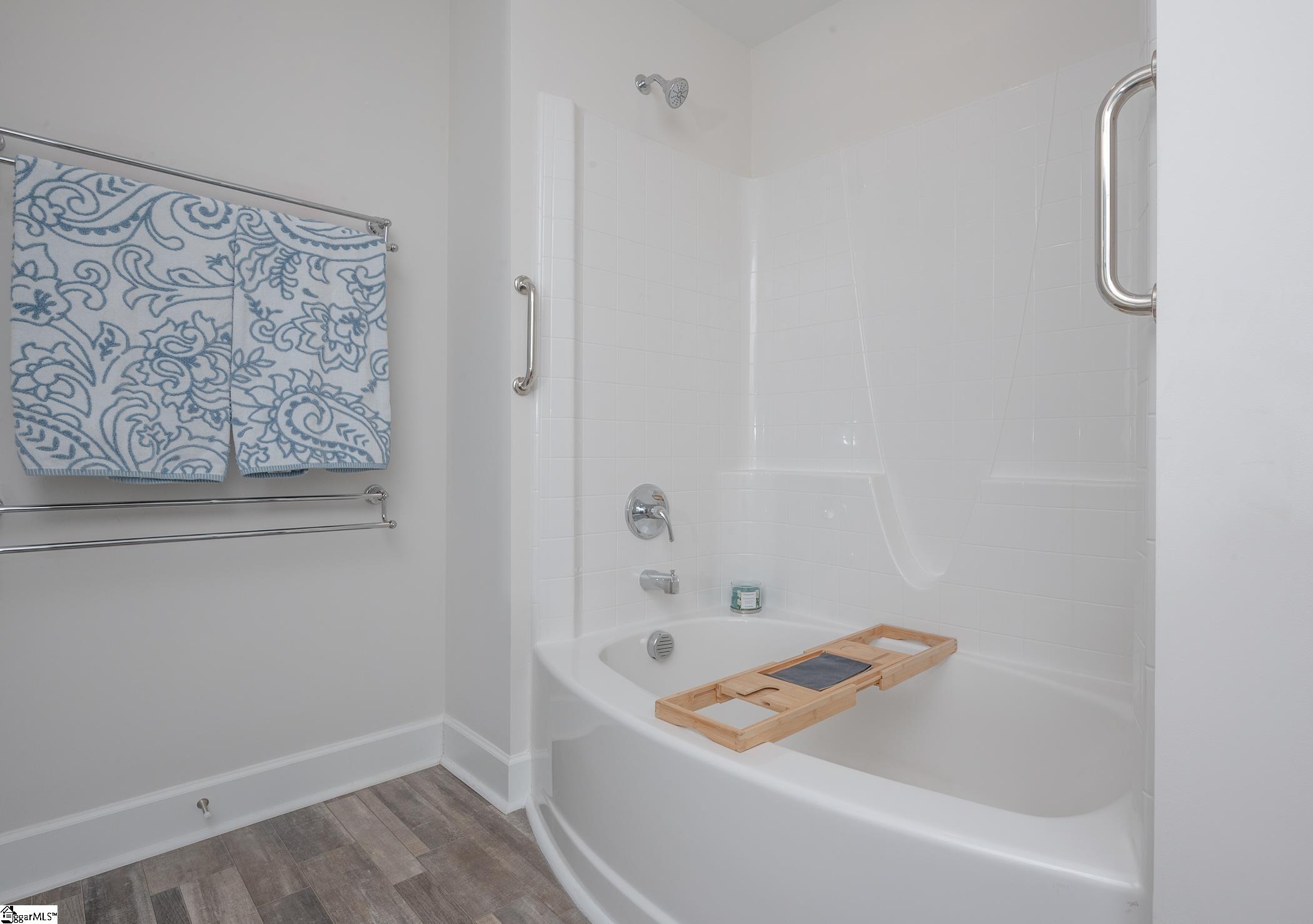 28 Jaycee, Greenville, South Carolina image 14