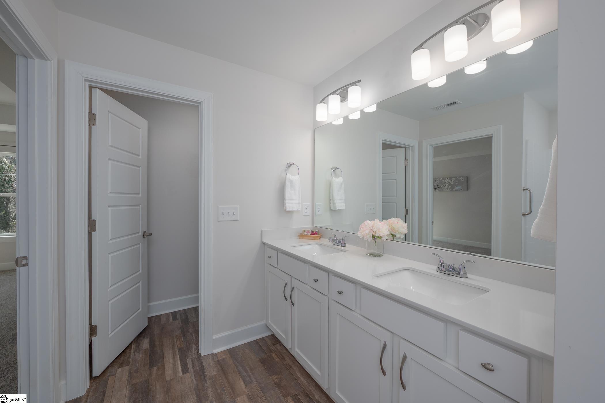 28 Jaycee, Greenville, South Carolina image 16
