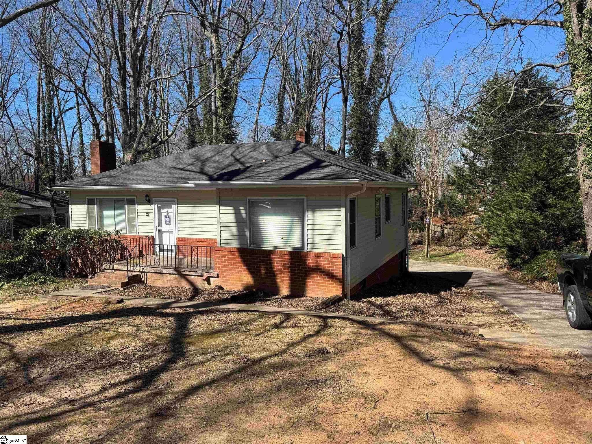22 Twin Springs Drive, Greenville SC 29605