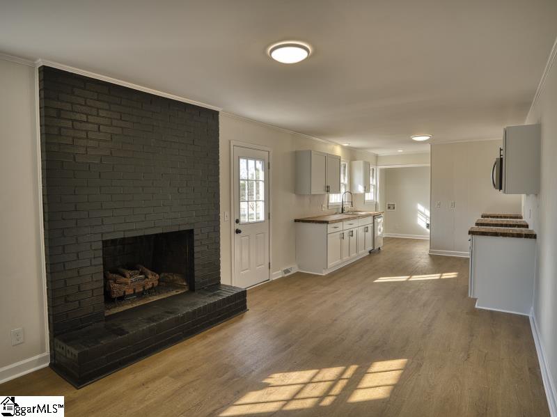 15 Mistletoe Drive Greenville, SC 29617