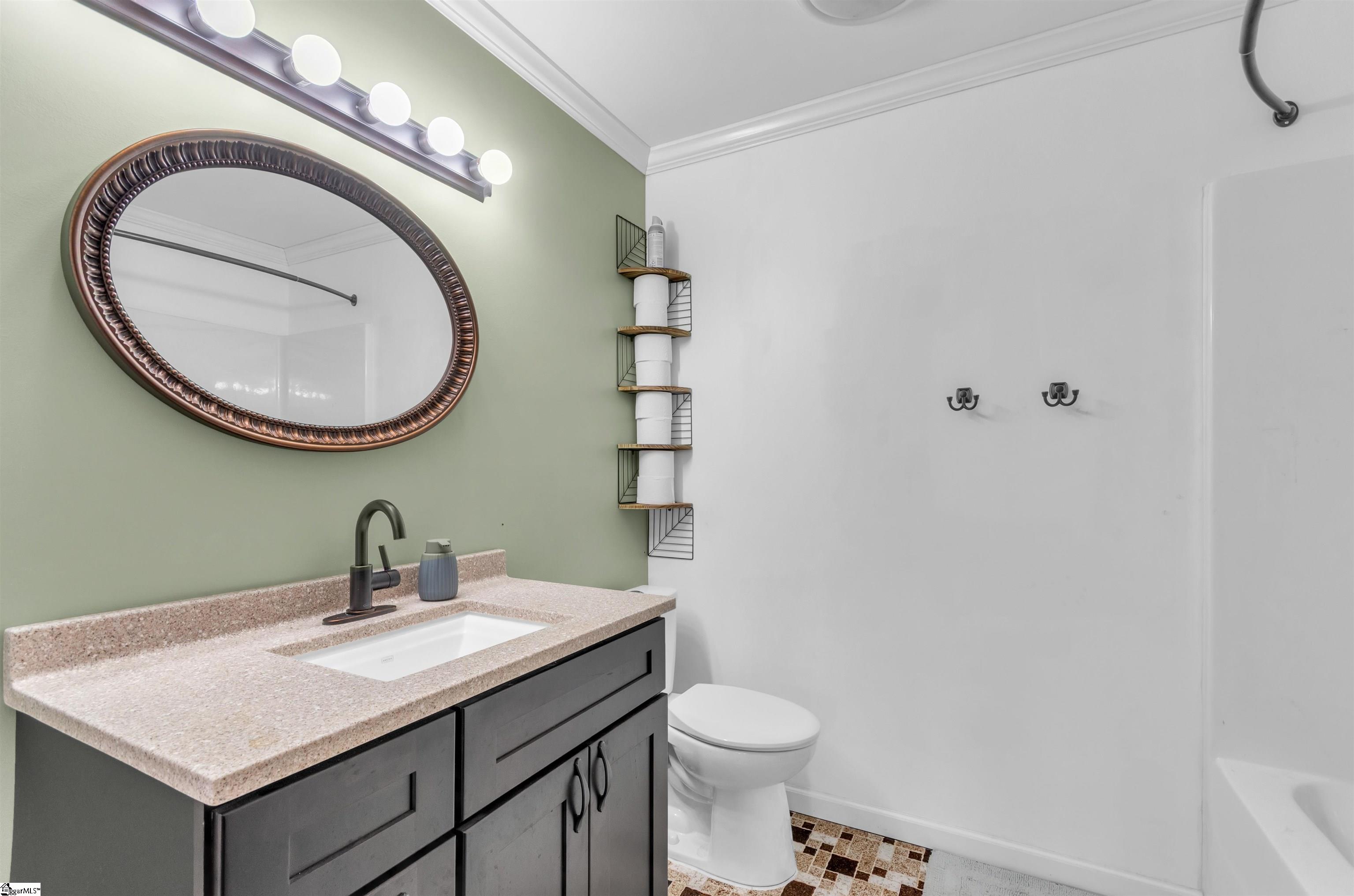233 White, Simpsonville, South Carolina image 17