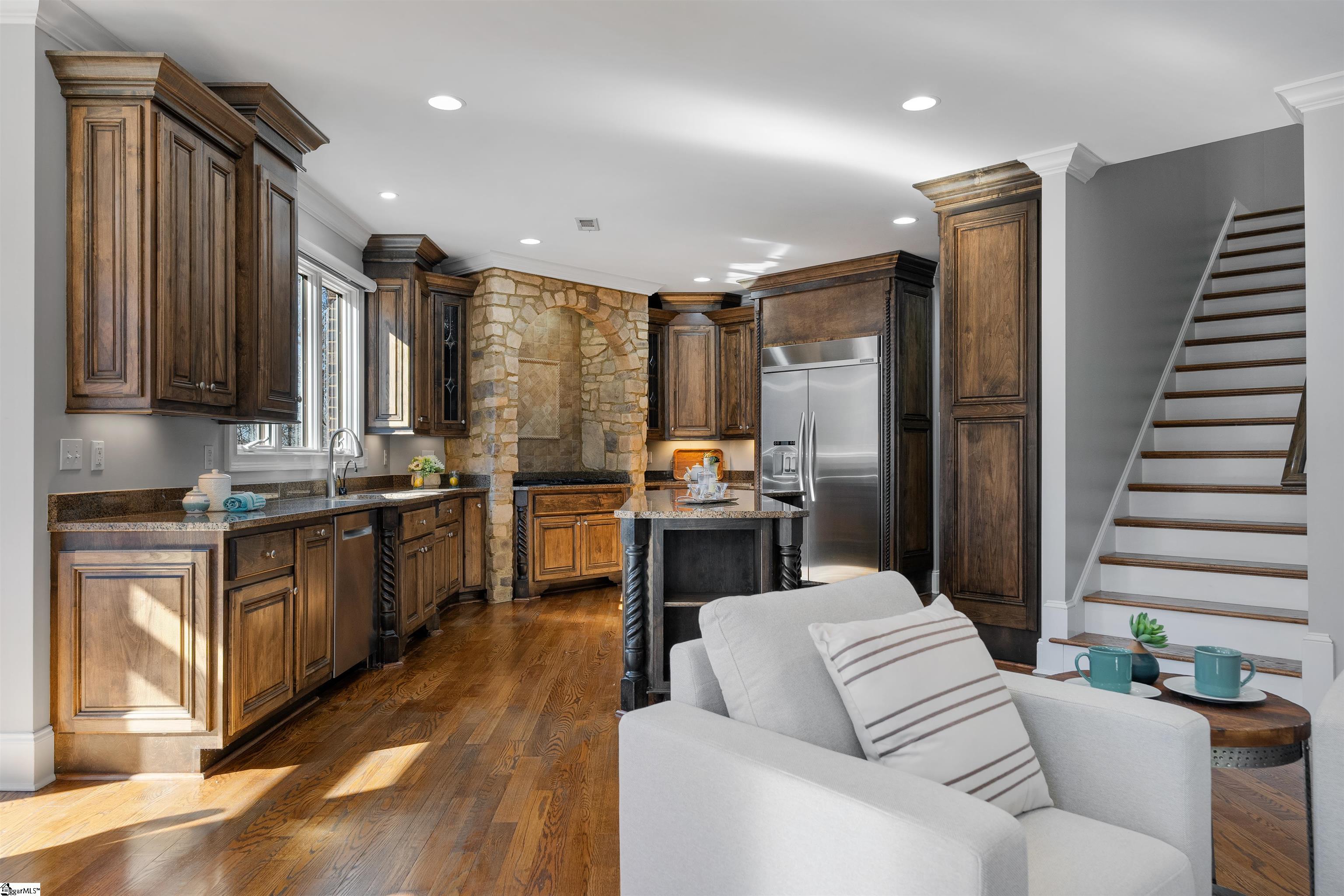100 Sorrento, Greenville, South Carolina image 14