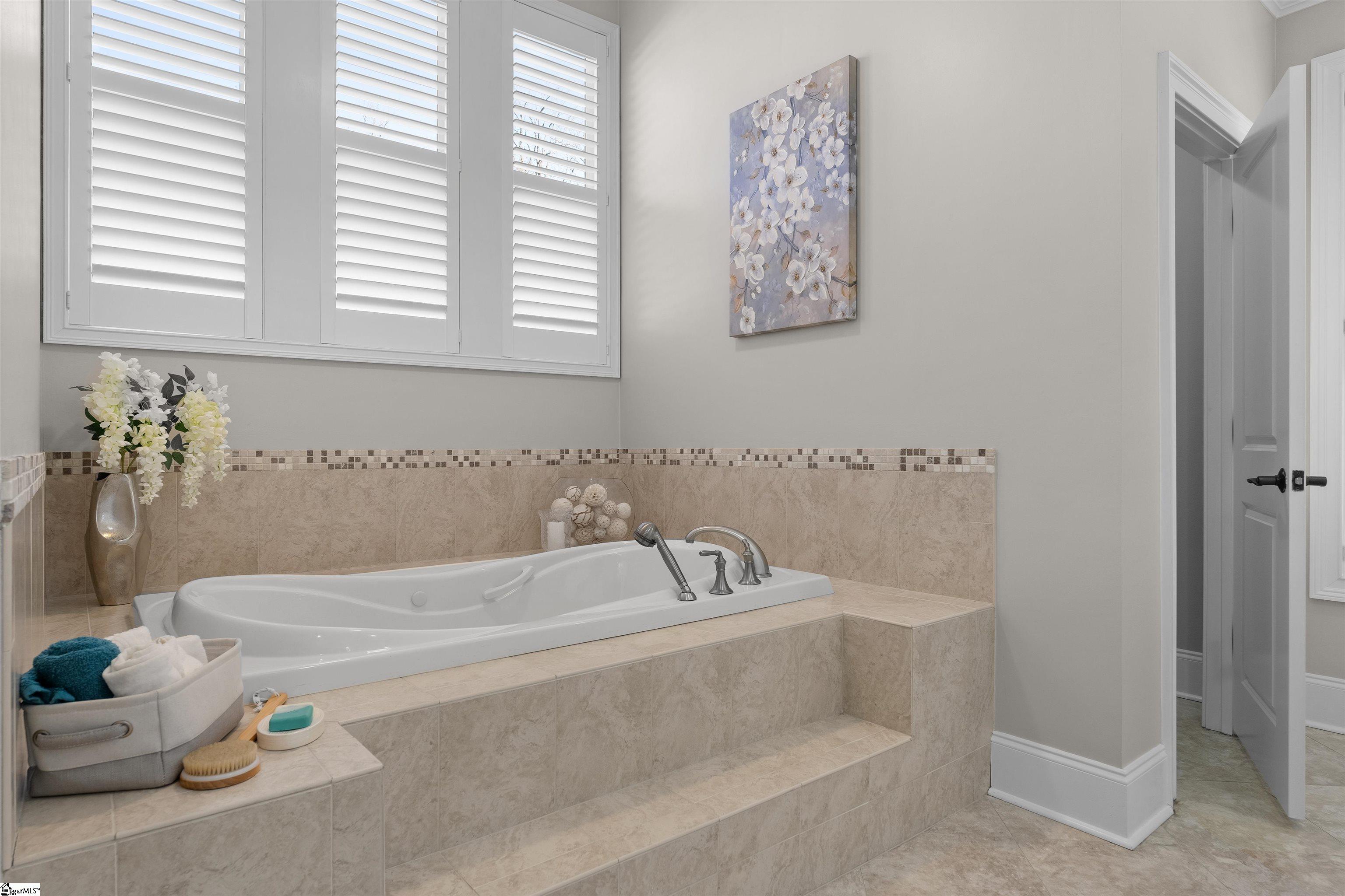 100 Sorrento, Greenville, South Carolina image 22