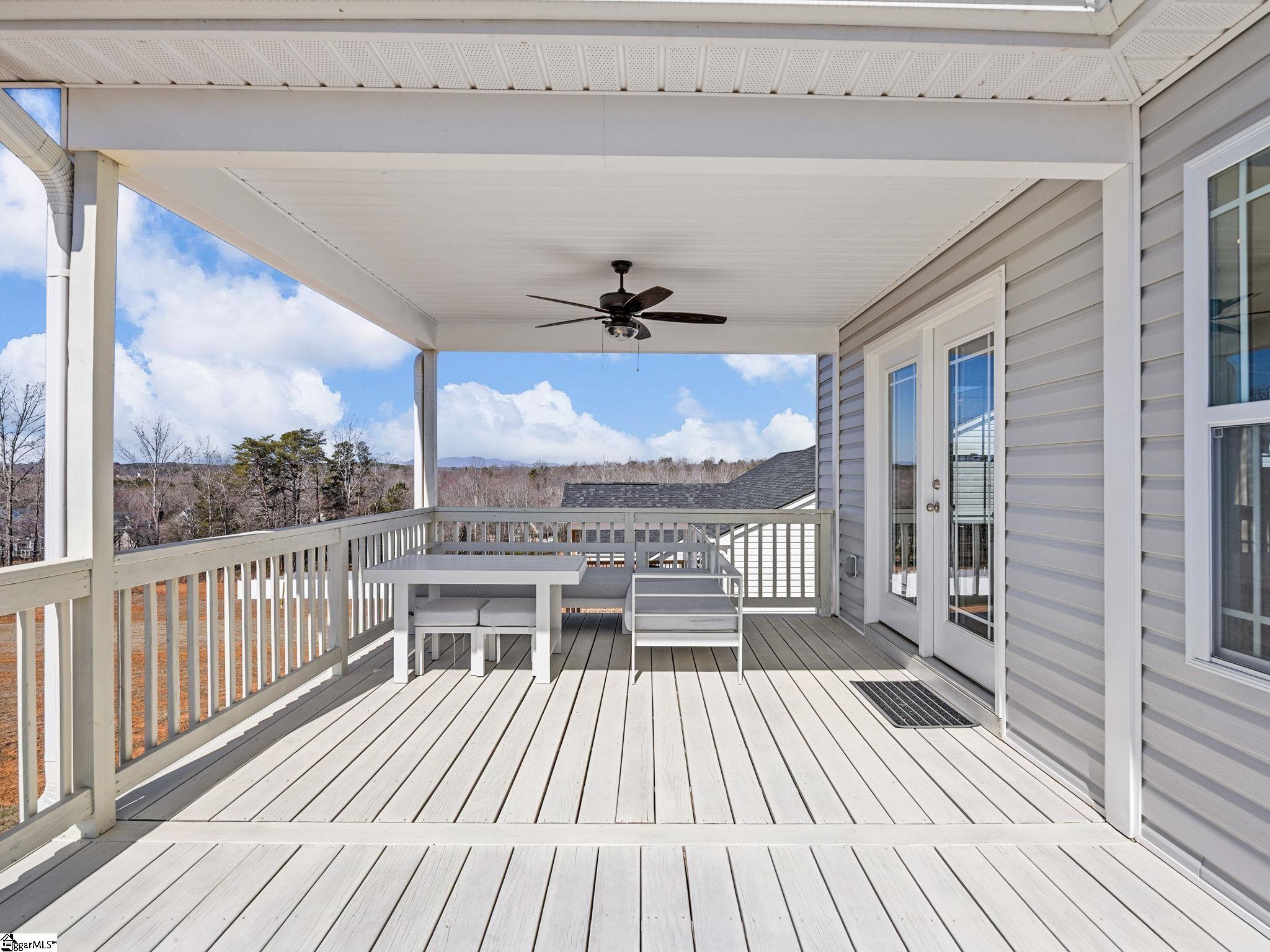 111 James Shands Lane Wellford, SC 29385