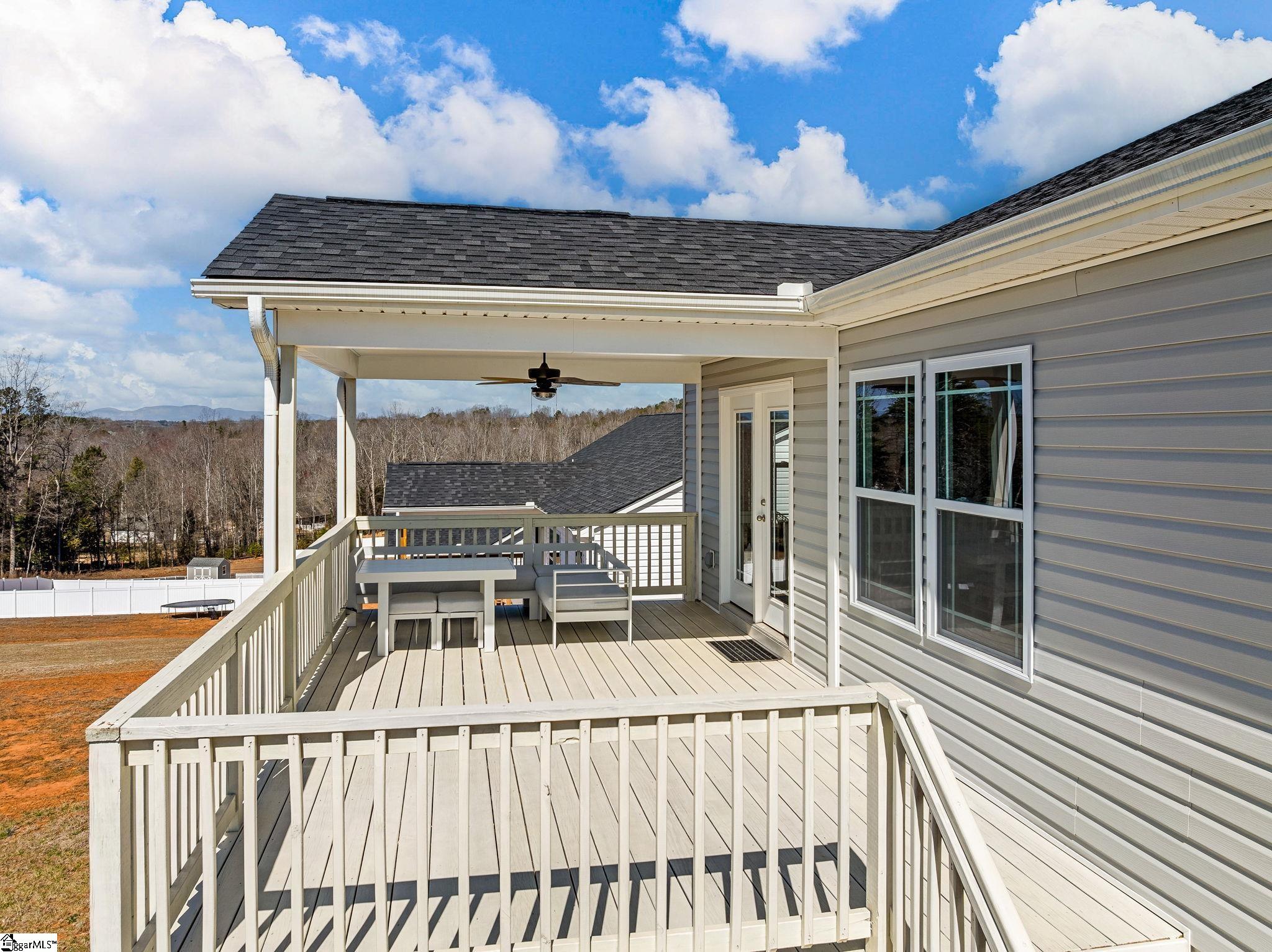 111 James Shands Lane Wellford, SC 29385