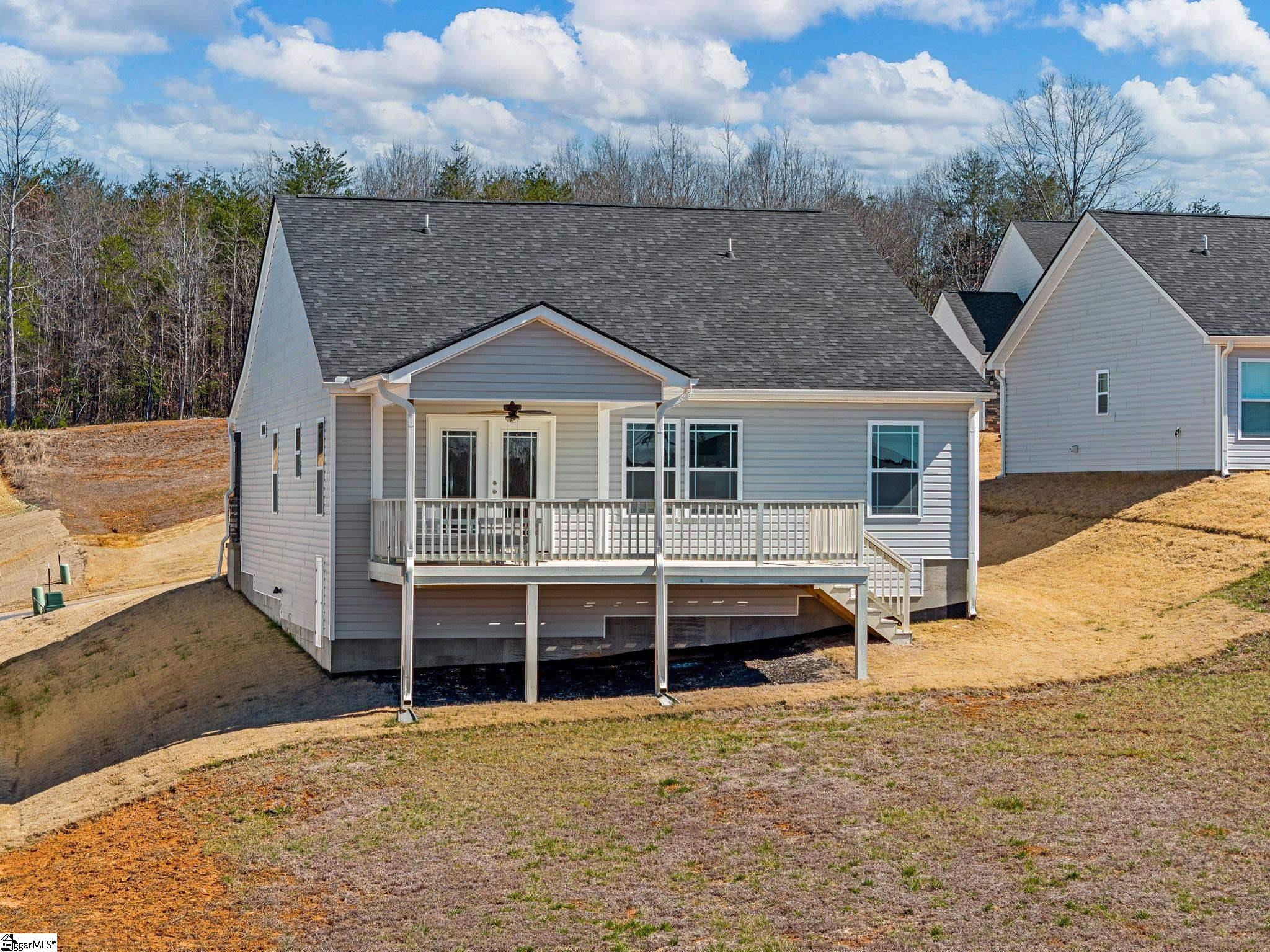 111 James Shands Lane Wellford, SC 29385