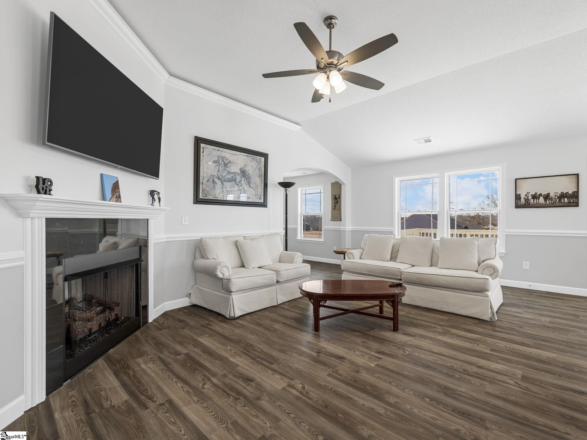111 James Shands Lane Wellford, SC 29385