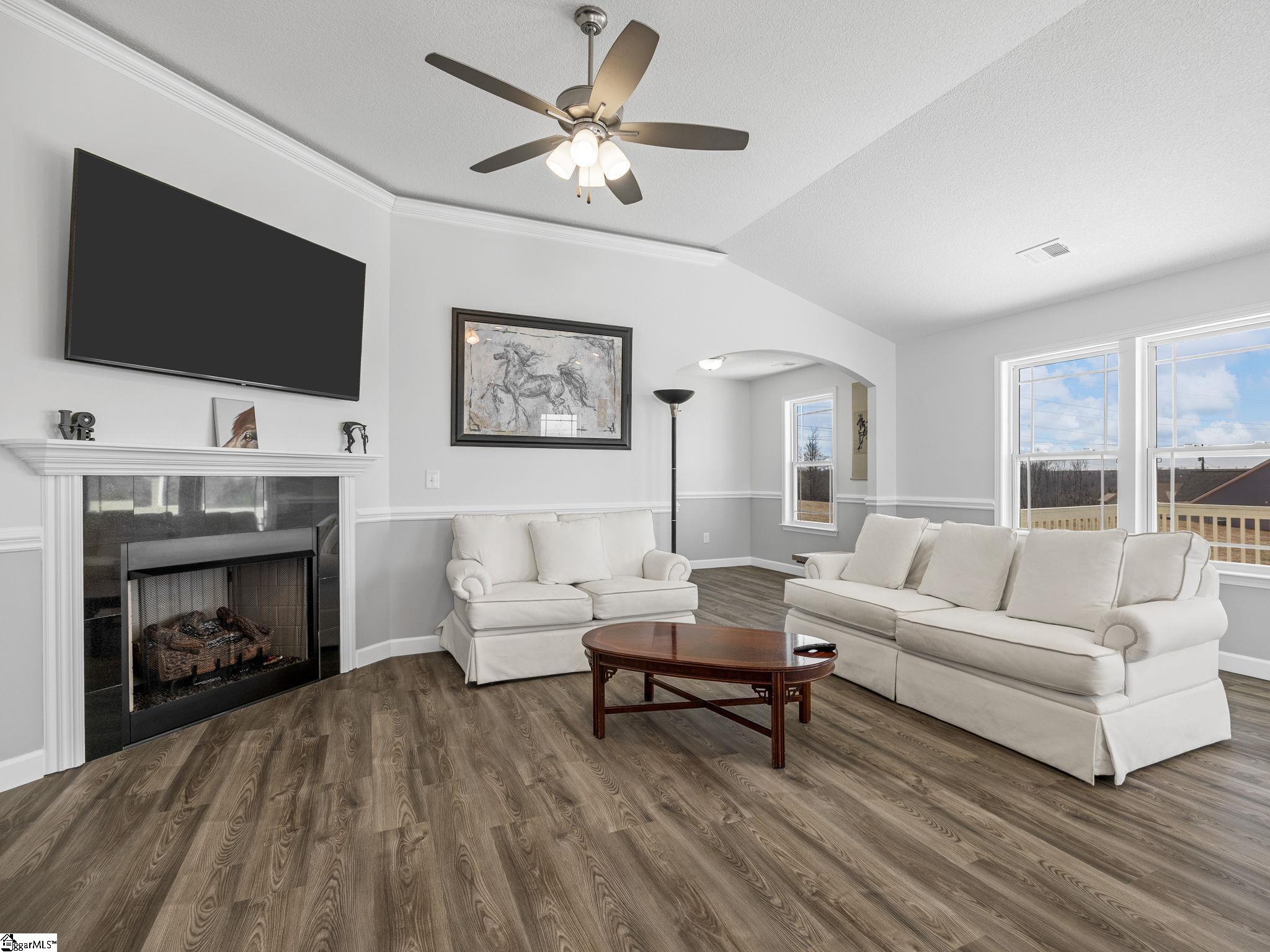 111 James Shands Lane Wellford, SC 29385