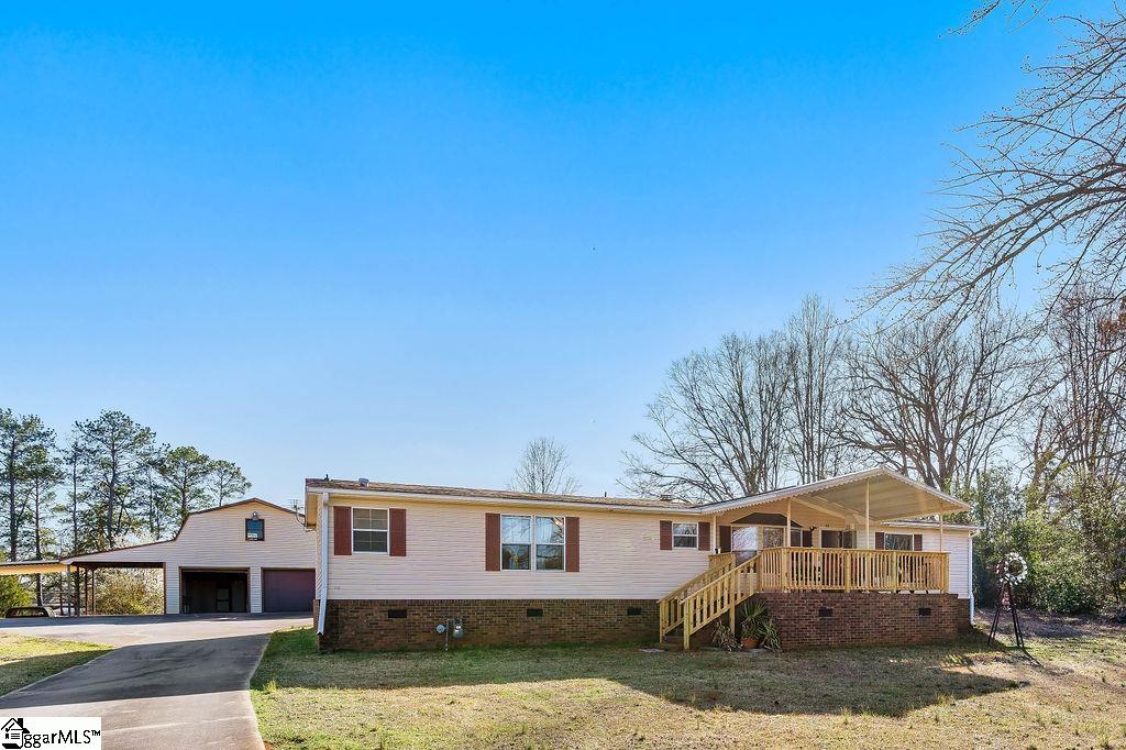 118 E Scotch Cross Road, Greenwood SC 29646