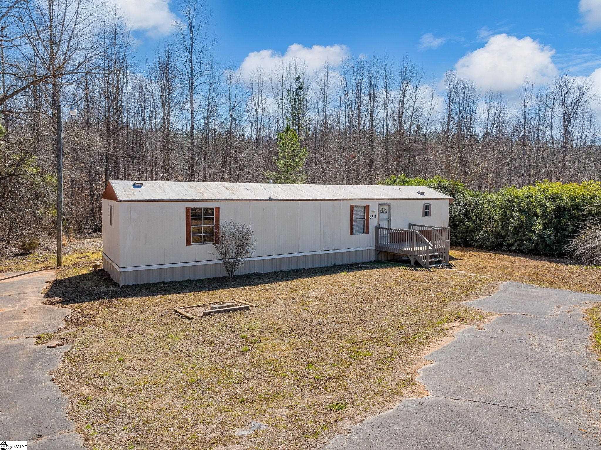653 Oak Dale Road Cowpens, SC 29330