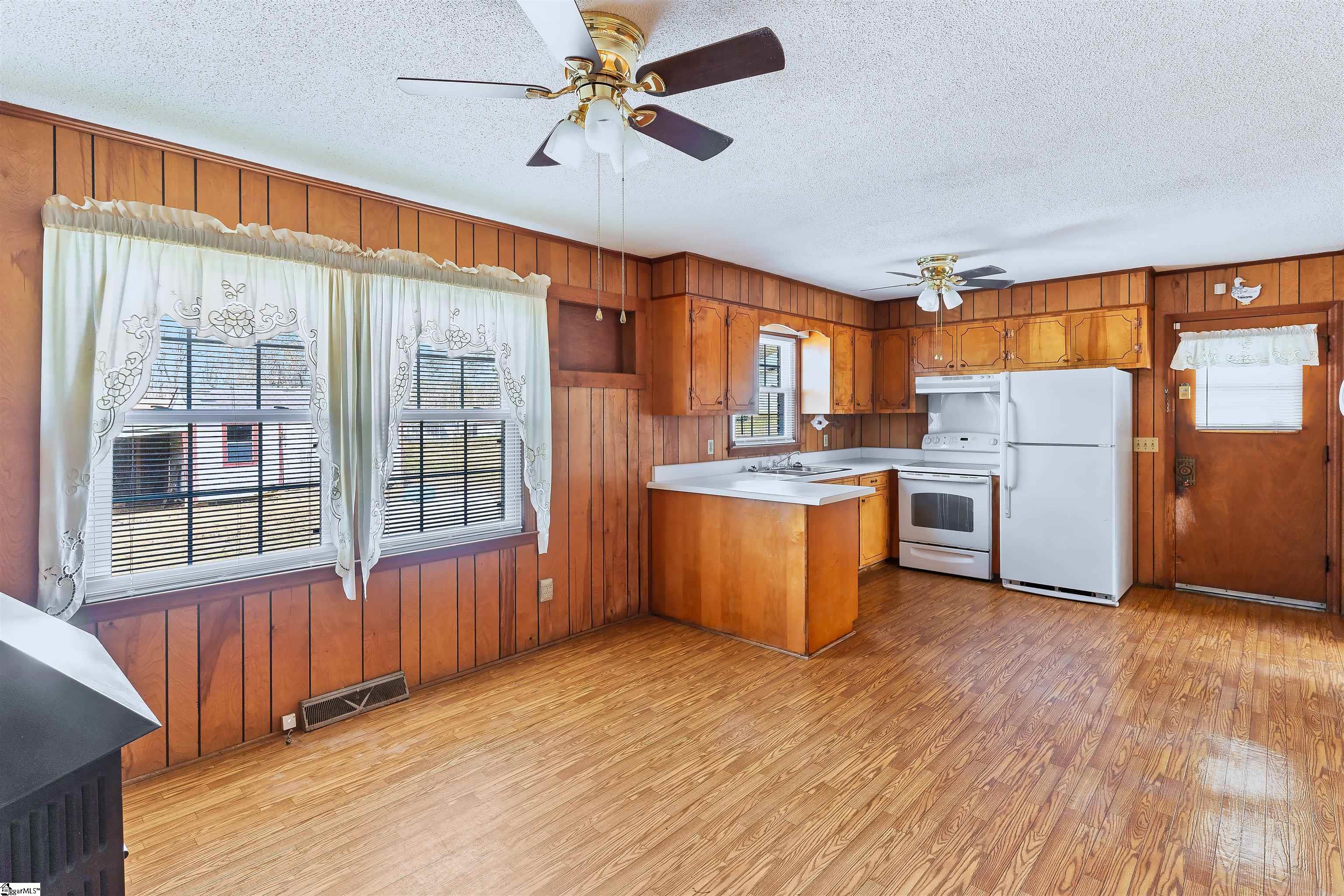 115 E Forest, Union, South Carolina image 9