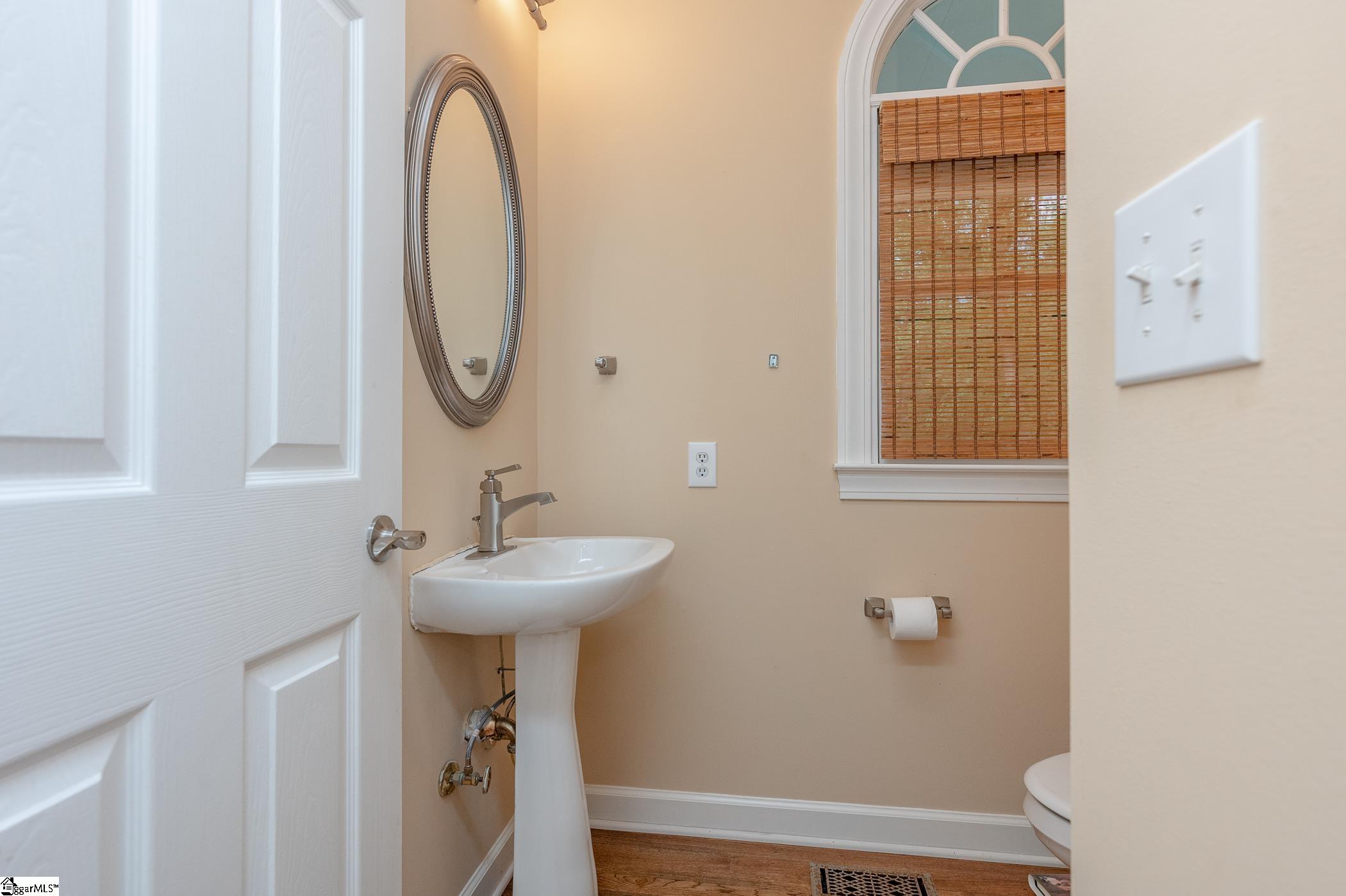 207 Country Club, Laurens, South Carolina image 18