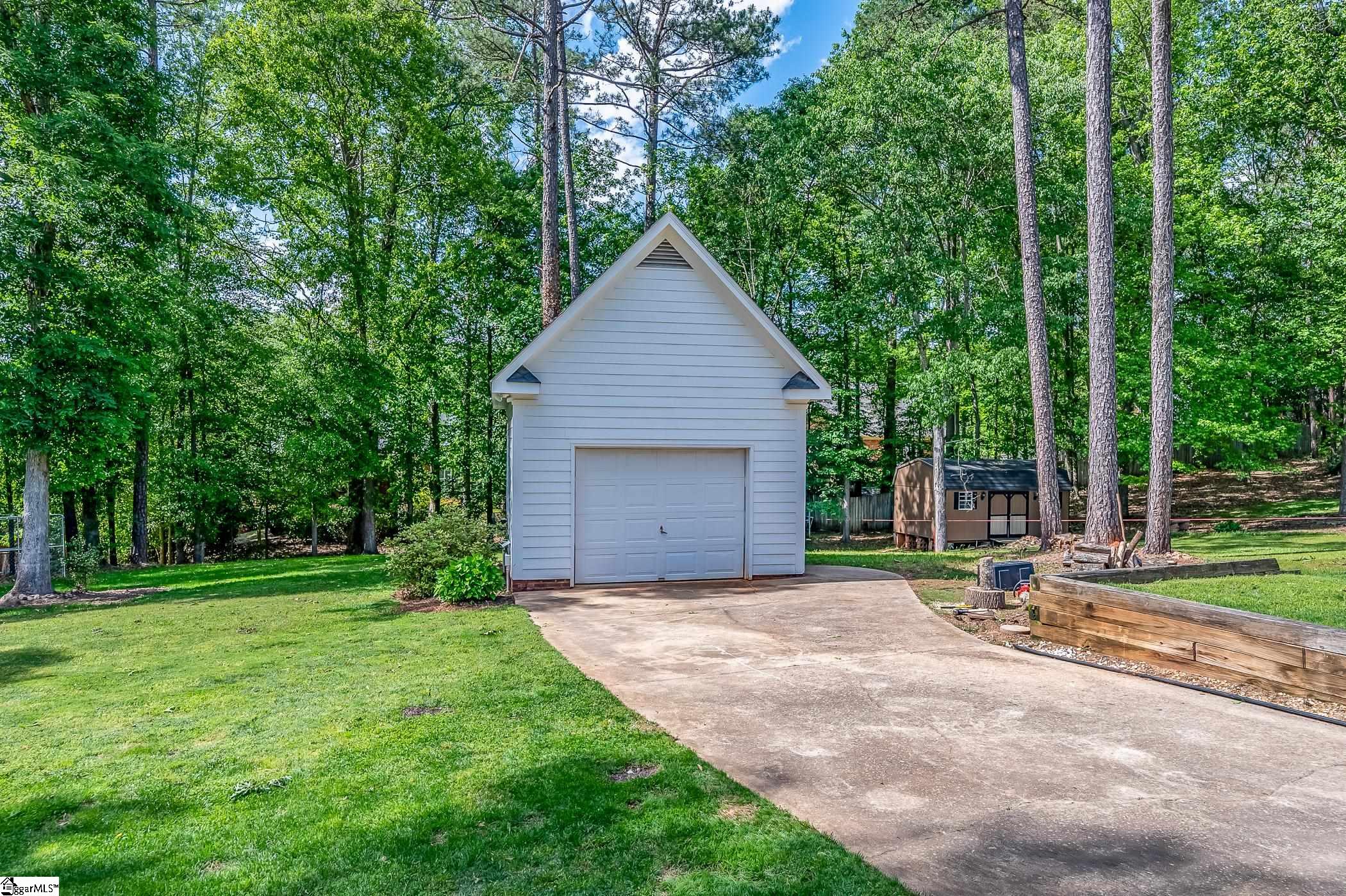 207 Country Club, Laurens, South Carolina image 3