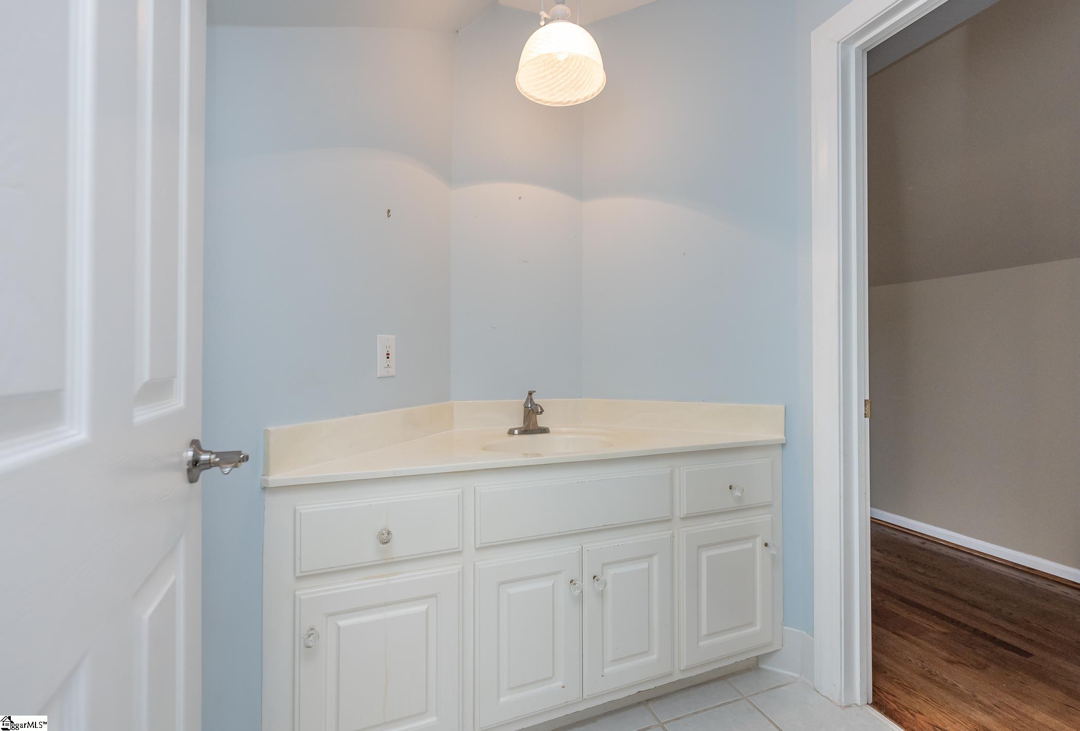 207 Country Club, Laurens, South Carolina image 37