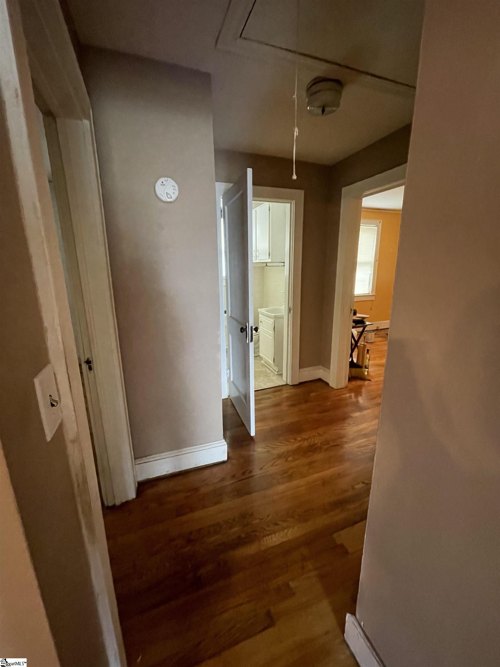 201 Colonial, Greenville, South Carolina image 5