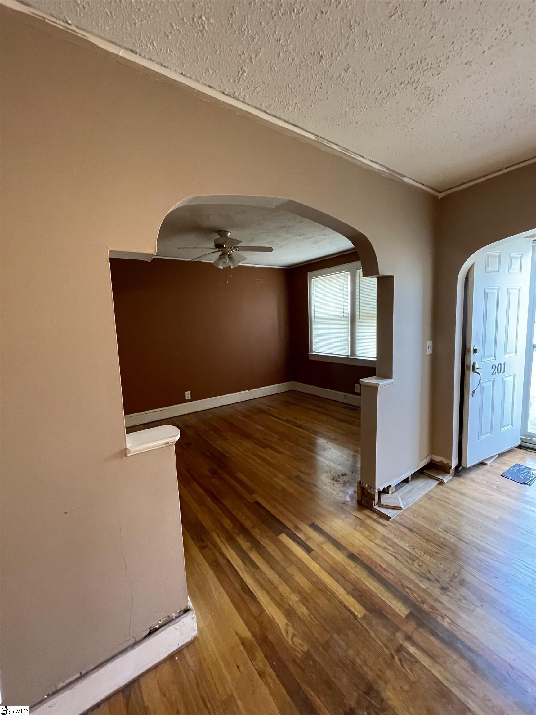 201 Colonial, Greenville, South Carolina image 6